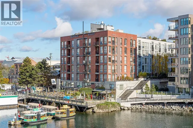120 - 409 SWIFT STREET, Victoria 2