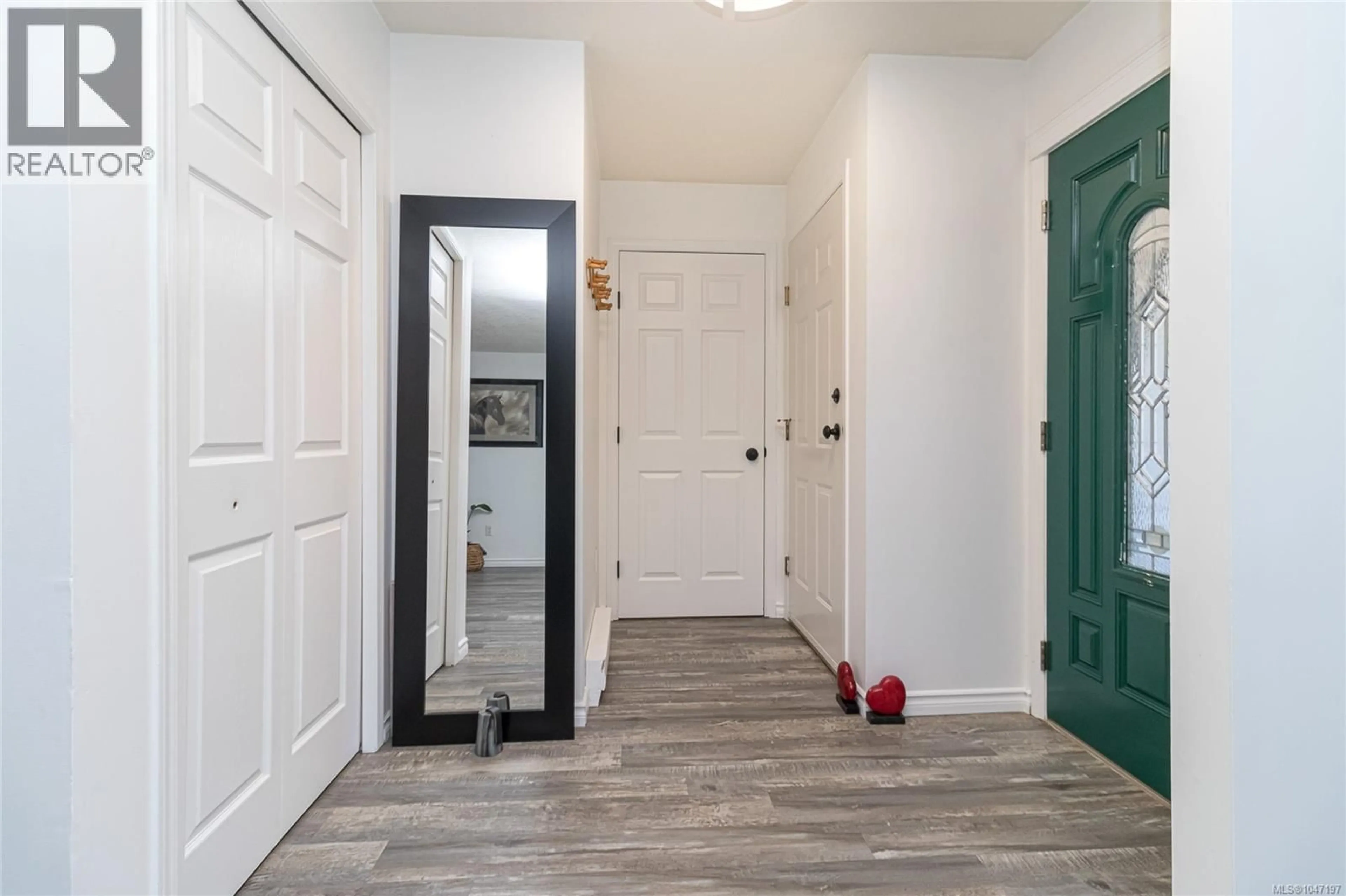 Indoor entryway for 2138 HENLYN DRIVE, Sooke British Columbia V9Z0N5