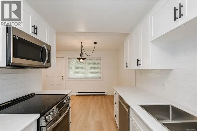 13 - 3230 RUTLEDGE STREET, Saanich 5