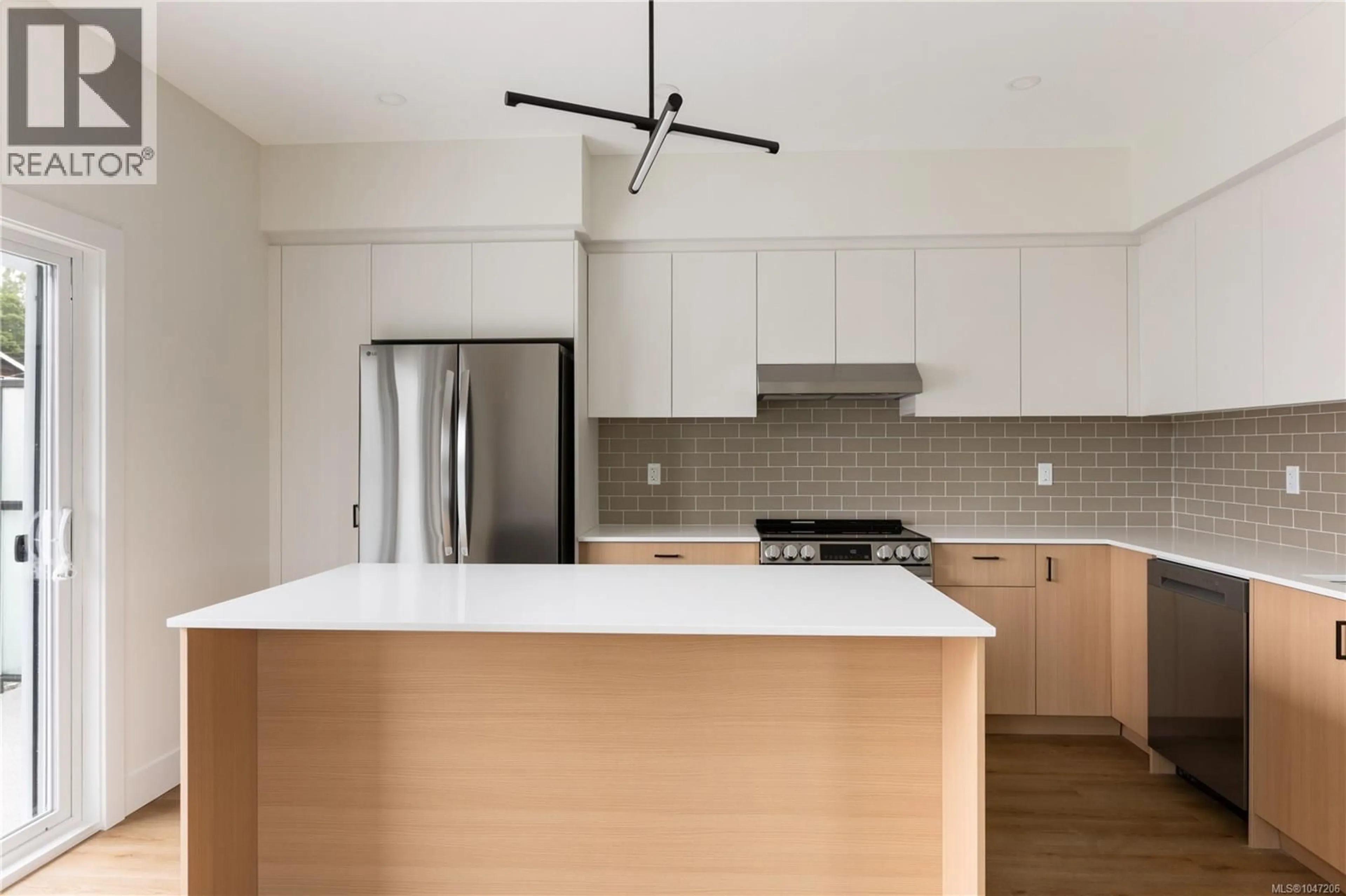 Open concept kitchen, unknown for 1 - 913 DALE STREET, Saanich British Columbia V8X2V9