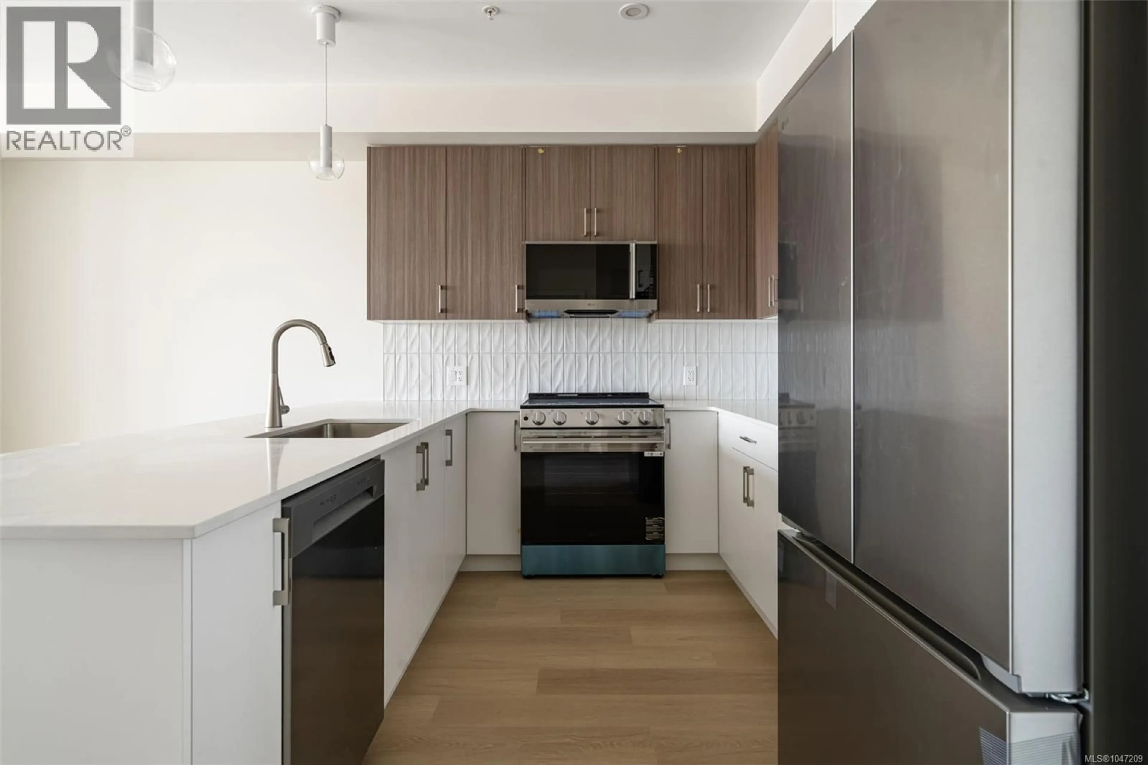 Standard kitchen, unknown for 609 - 777 STATION AVENUE, Langford British Columbia V9B7K5