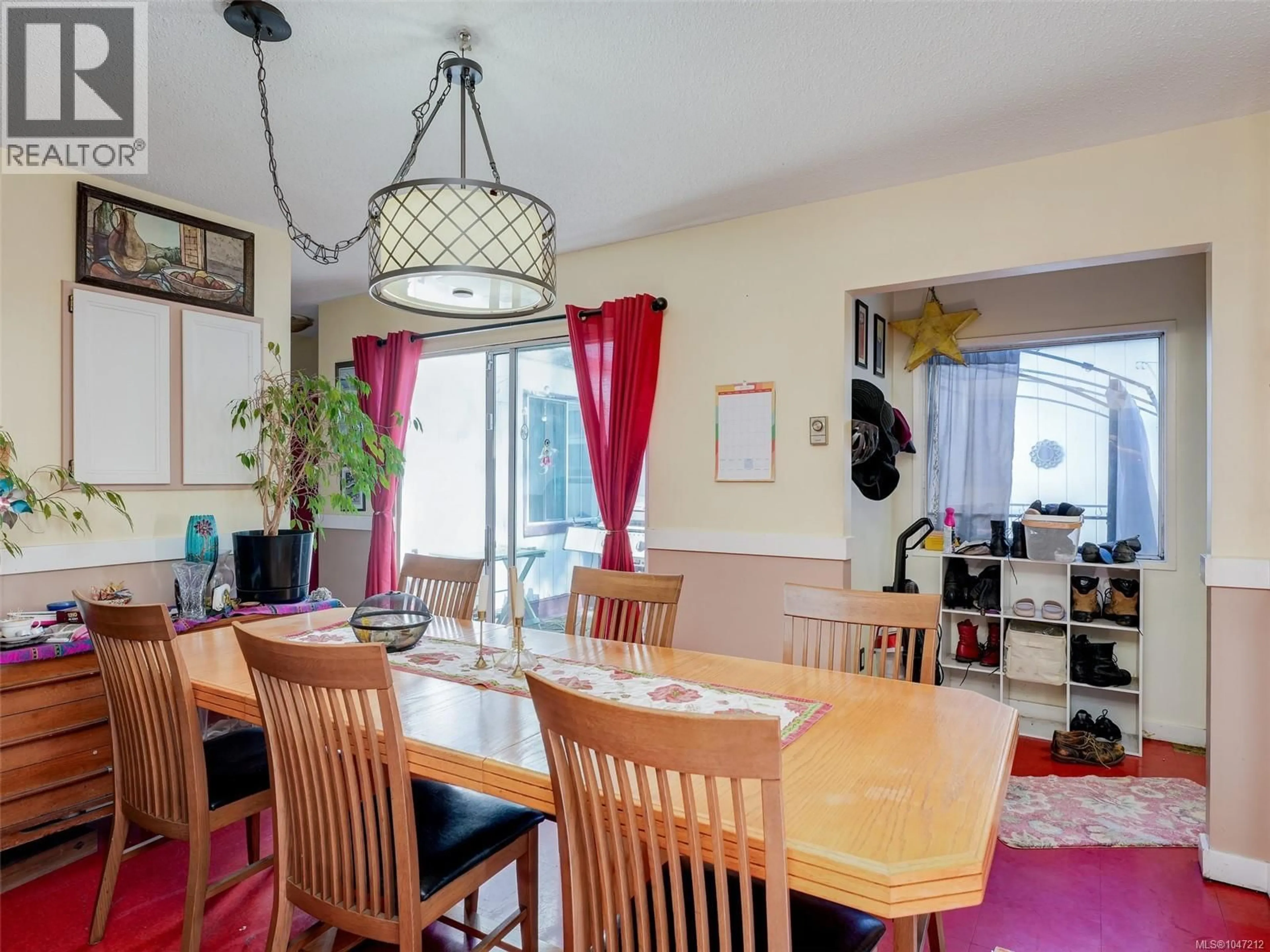 Dining room, unknown for 3890 BRAEFOOT ROAD, Saanich British Columbia V8P3T2