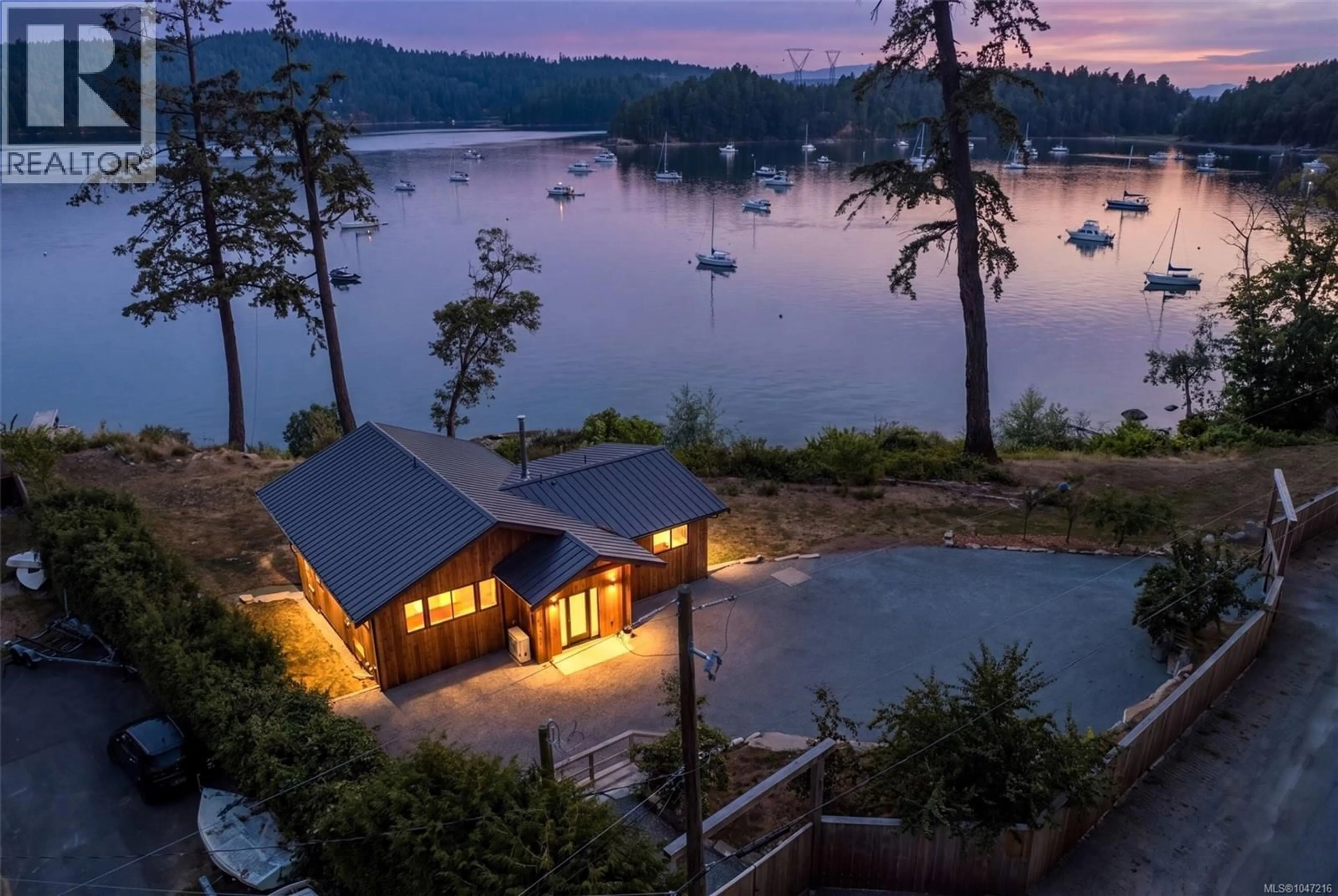 Patio, water/lake/river/ocean view for 479 MONTAGUE PARK ROAD, Galiano Island British Columbia V0N1P0