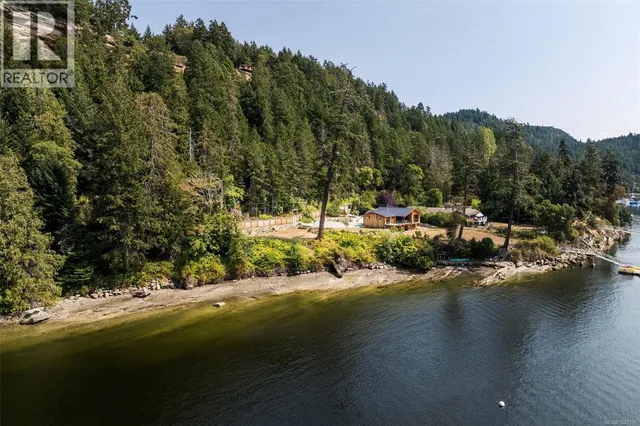 479 MONTAGUE PARK ROAD, Galiano Island 3
