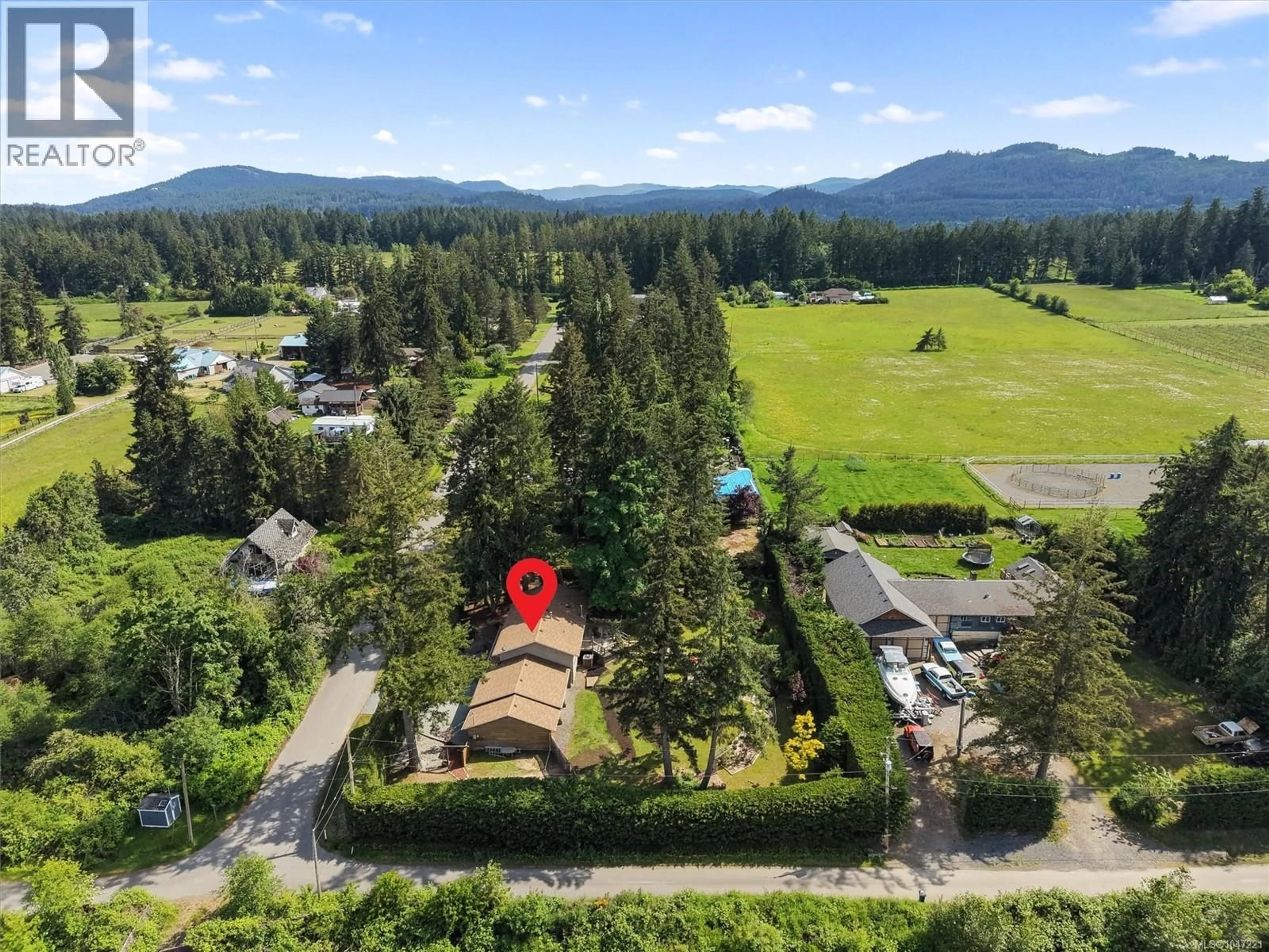 A pic from outside/outdoor area/front of a property/back of a property/a pic from drone, mountain view for 4550 WEBER ROAD, Duncan British Columbia V9L6M2