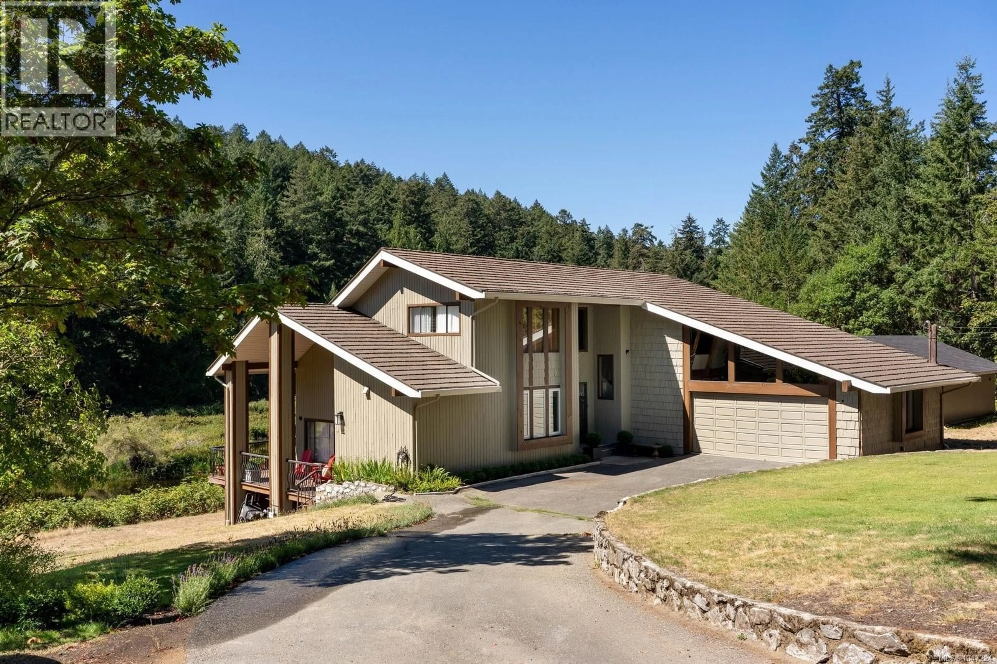A pic from outside/outdoor area/front of a property/back of a property/a pic from drone, unknown for 5320 OLD WEST SAANICH ROAD, Saanich British Columbia V9E2A9