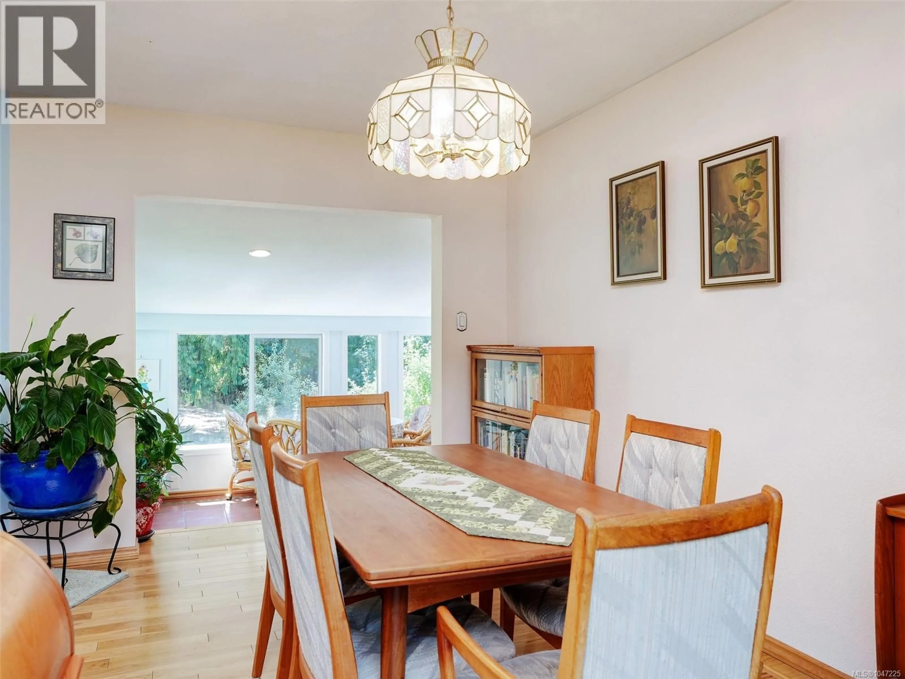 Dining room, wood/laminate floor for 4209 LEERON PLACE, Metchosin British Columbia V9C3Z9