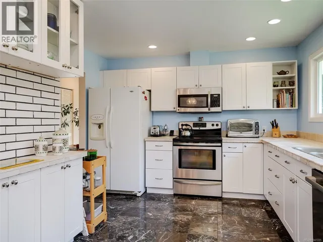 4209 LEERON PLACE, Metchosin 5