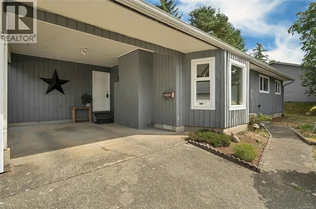 696 SHELLBOURNE BOULEVARD, Campbell River 3