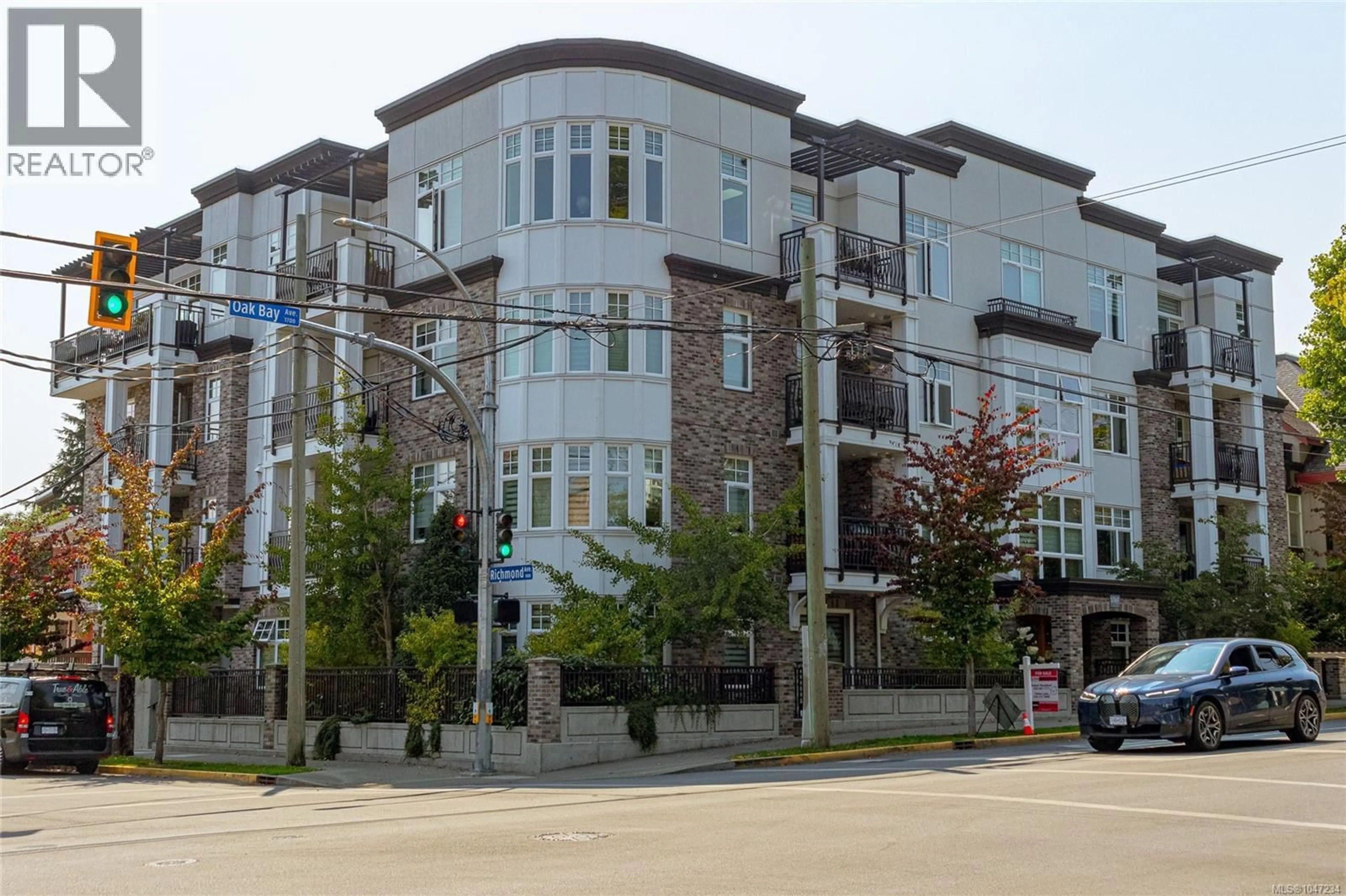 Unknown for 105 - 1765 OAK BAY AVENUE, Victoria British Columbia V8S3Z5