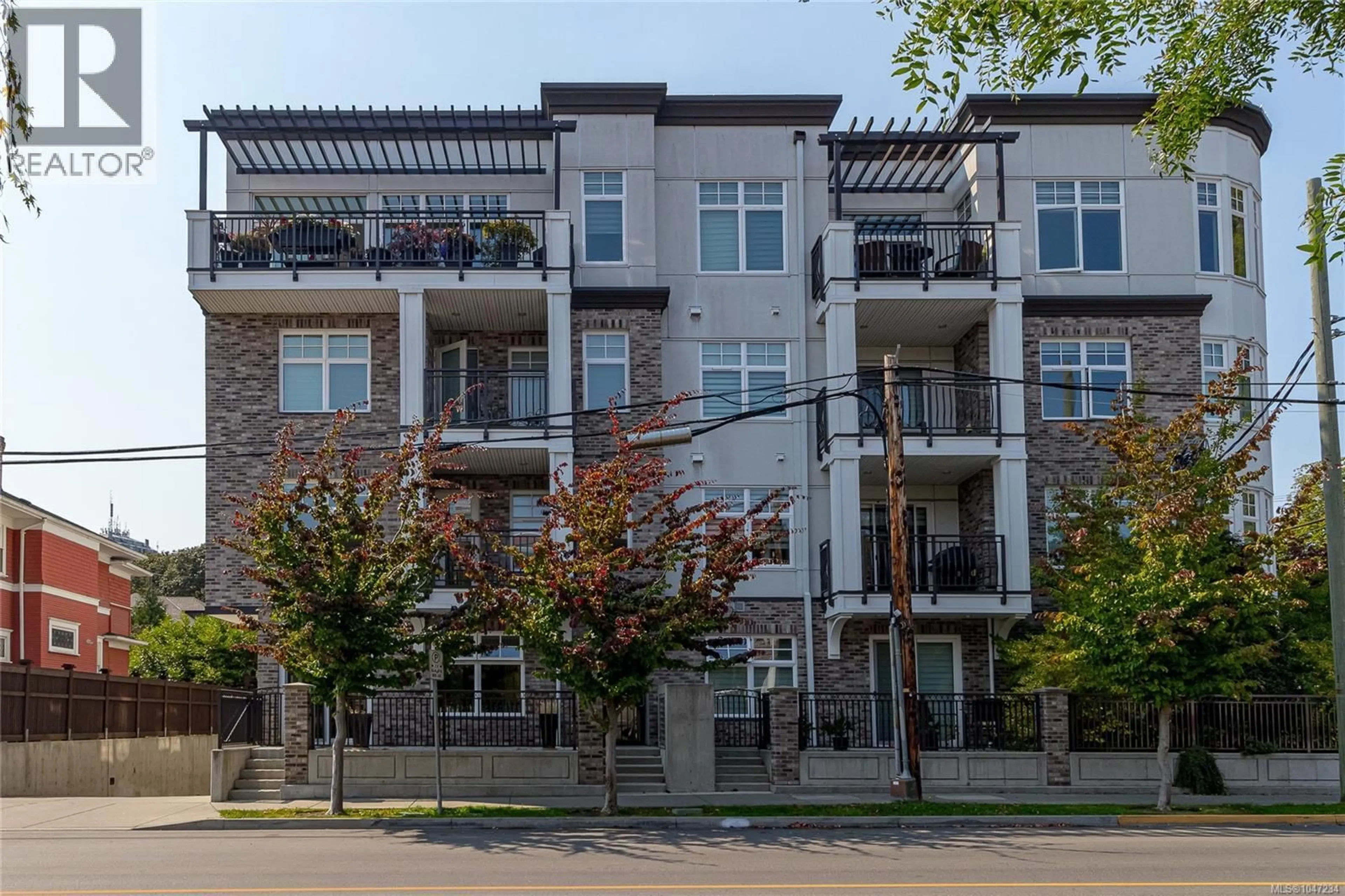 Patio, street for 105 - 1765 OAK BAY AVENUE, Victoria British Columbia V8S3Z5