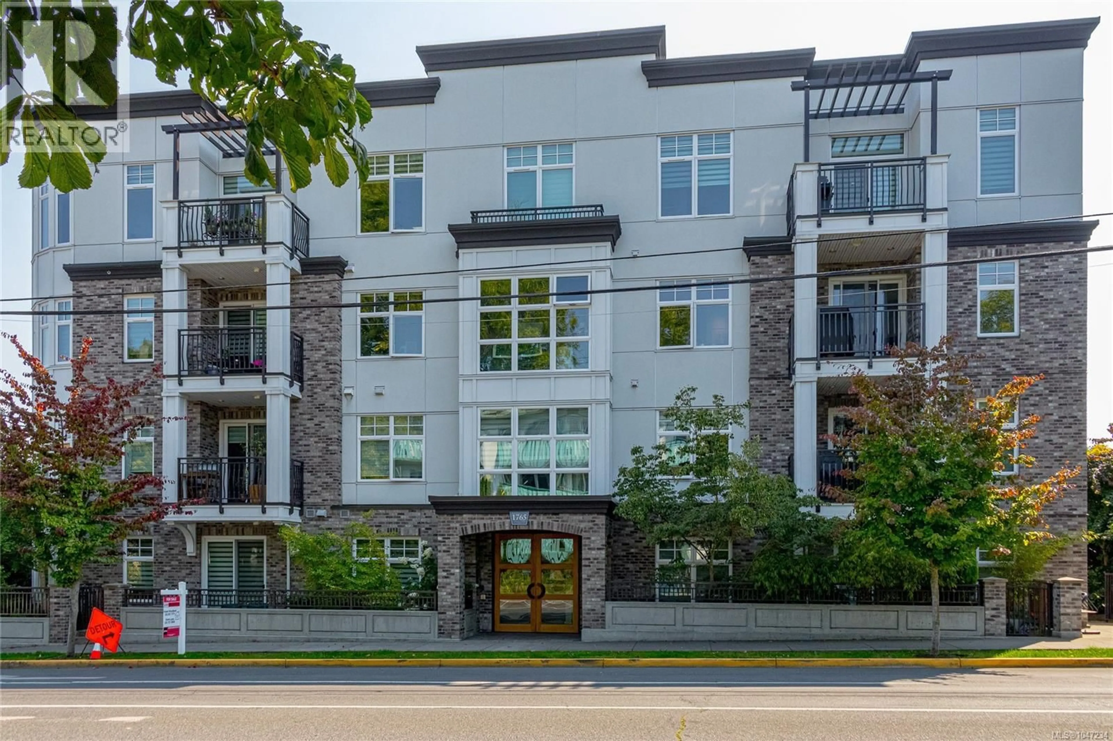 Unknown for 105 - 1765 OAK BAY AVENUE, Victoria British Columbia V8S3Z5