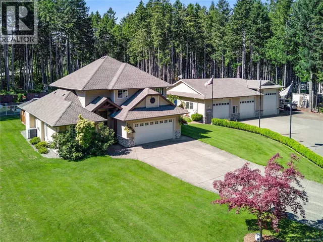 2042 STEVEDOR ROAD, Courtenay 2