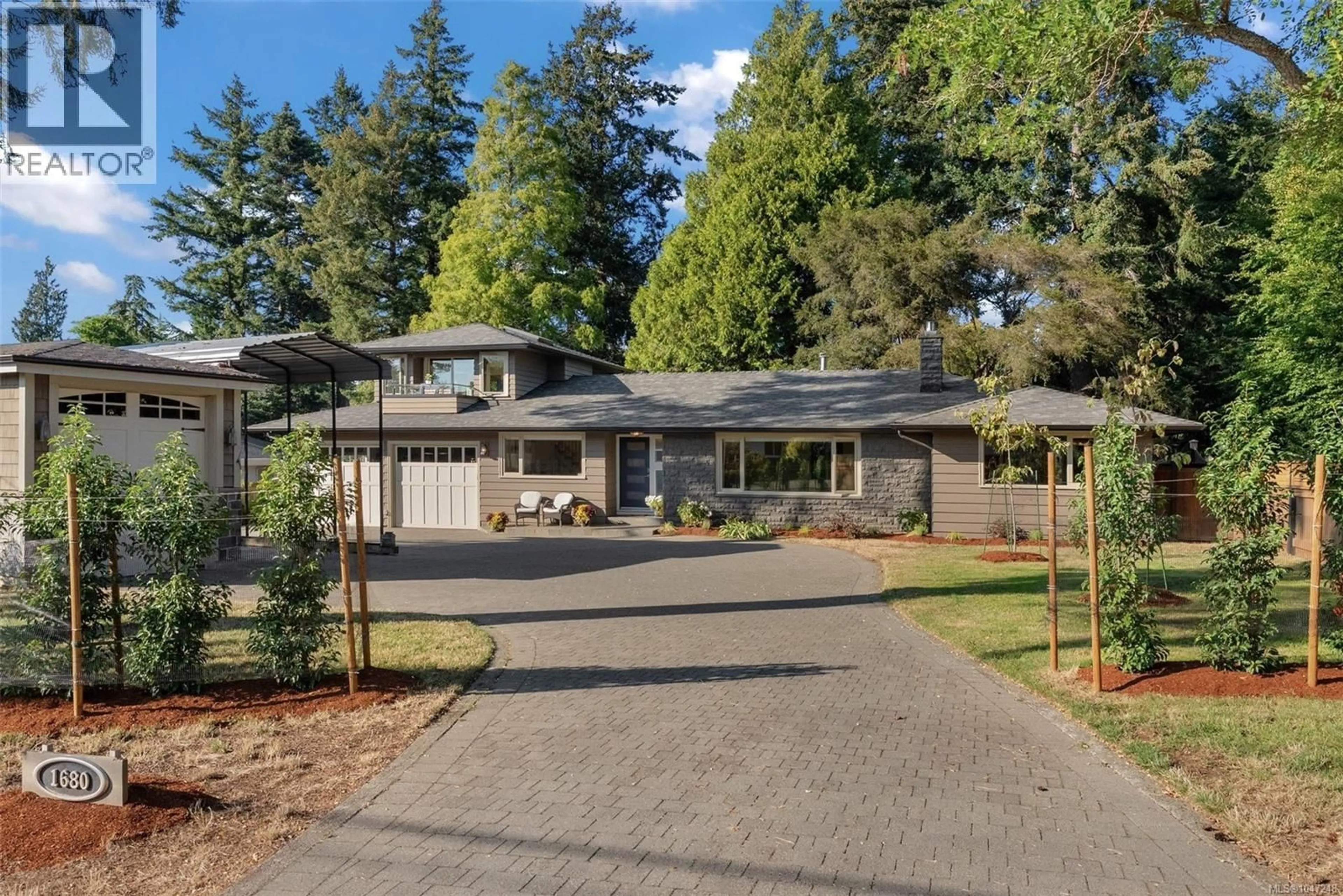 Unknown for 1680 ASH ROAD, Saanich British Columbia V5C4B3