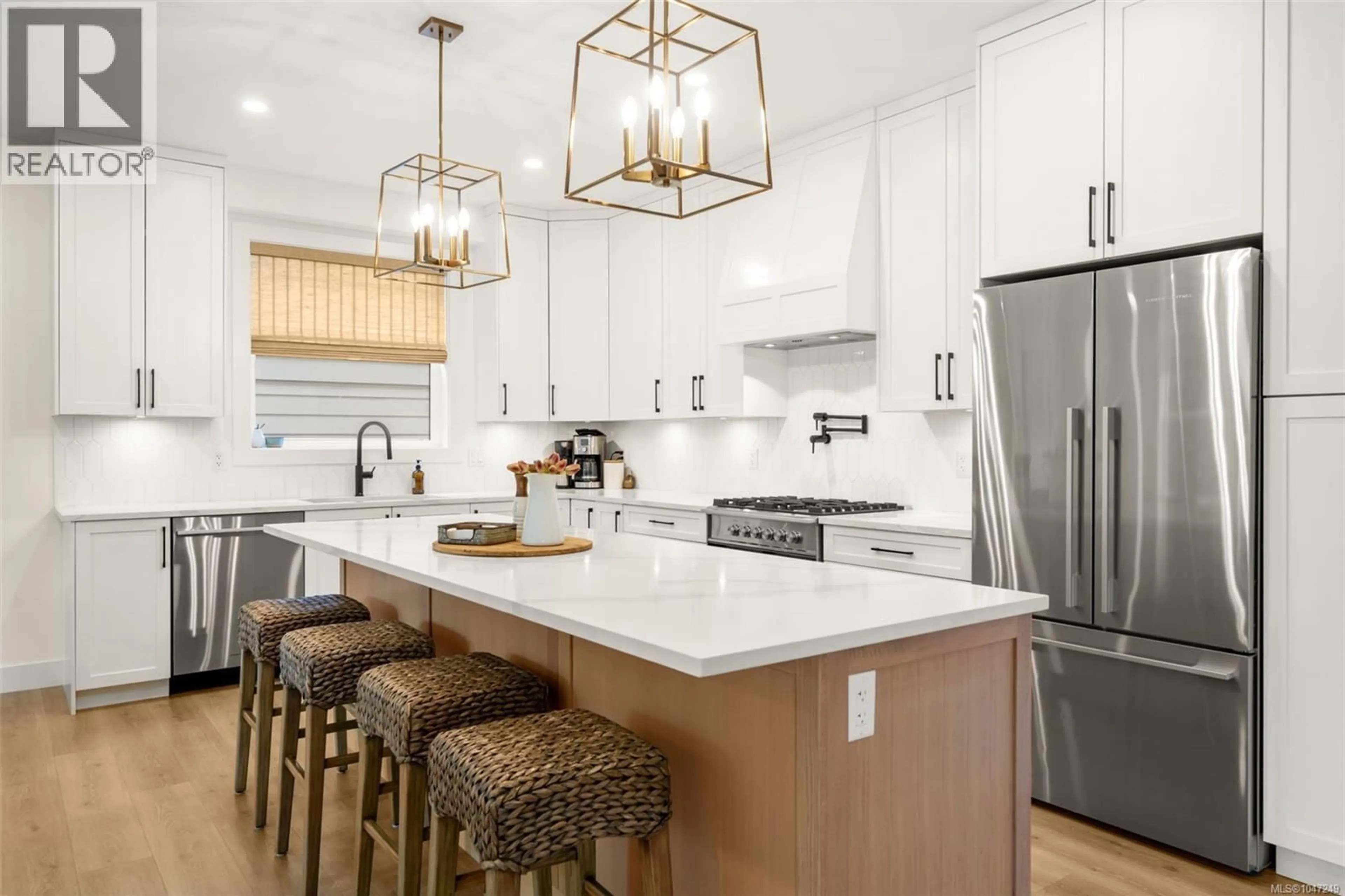 Contemporary kitchen, unknown for 3583 DELBLUSH LANE, Langford British Columbia V9C0K5