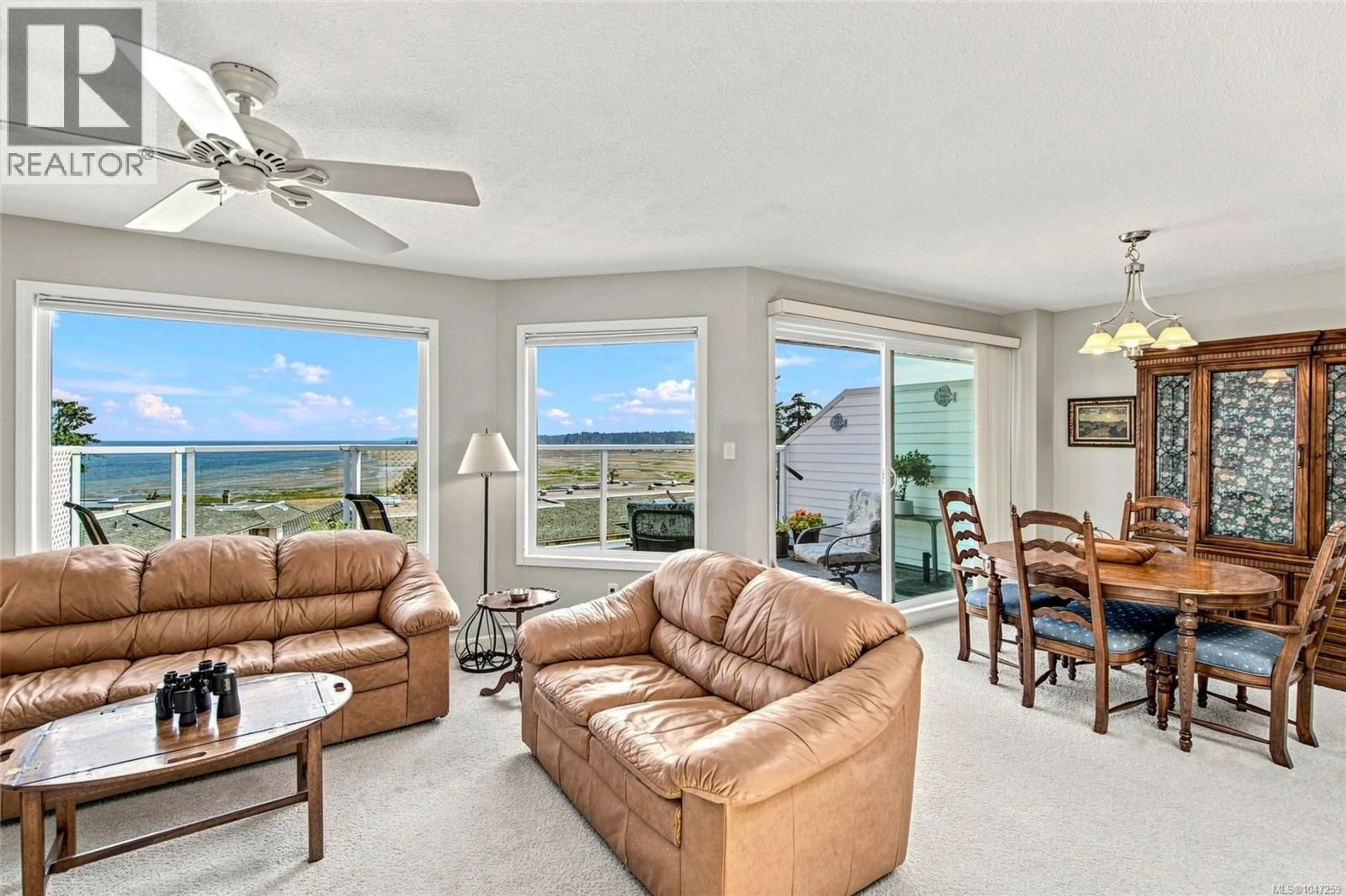 Living room with furniture, ceramic/tile floor for 218 - 330 DOGWOOD STREET, Parksville British Columbia V9P1P7