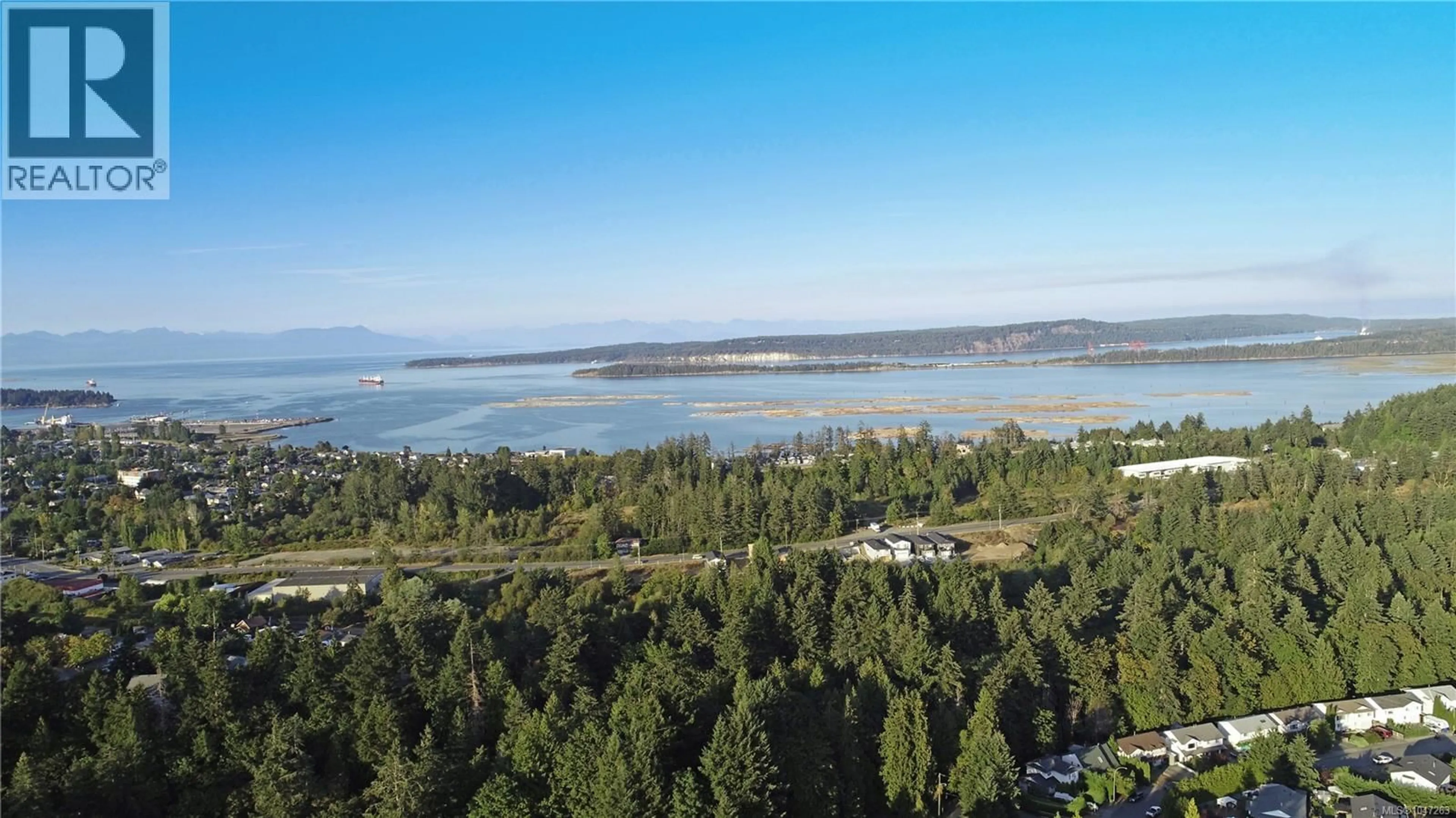 A pic from outside/outdoor area/front of a property/back of a property/a pic from drone, water/lake/river/ocean view for 30 - 971 DOUGLAS AVENUE, Nanaimo British Columbia V9R6C1