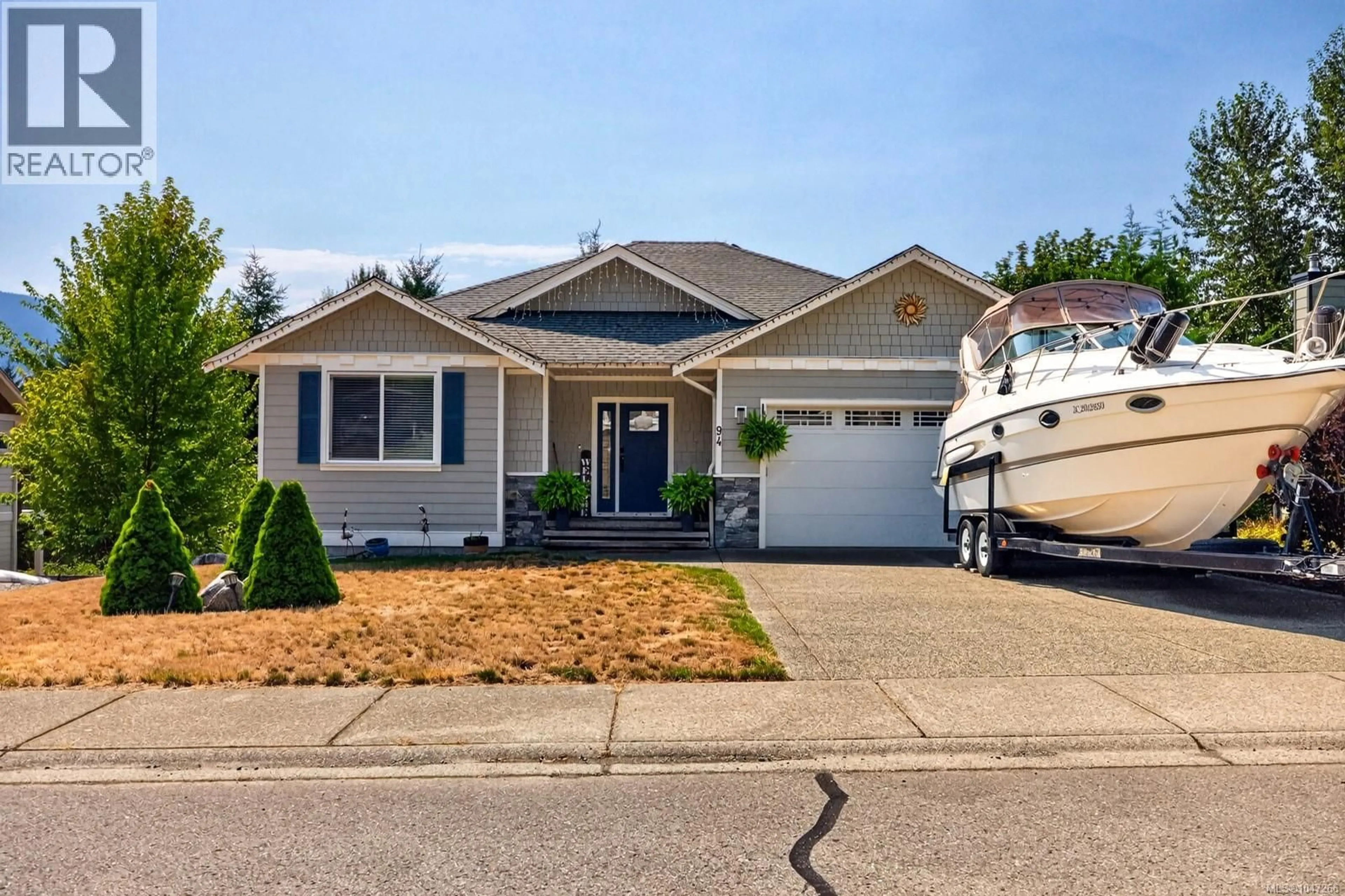 Home with vinyl exterior material, water/lake/river/ocean view for 94 BEECH CRESCENT, Lake Cowichan British Columbia V0R2G1