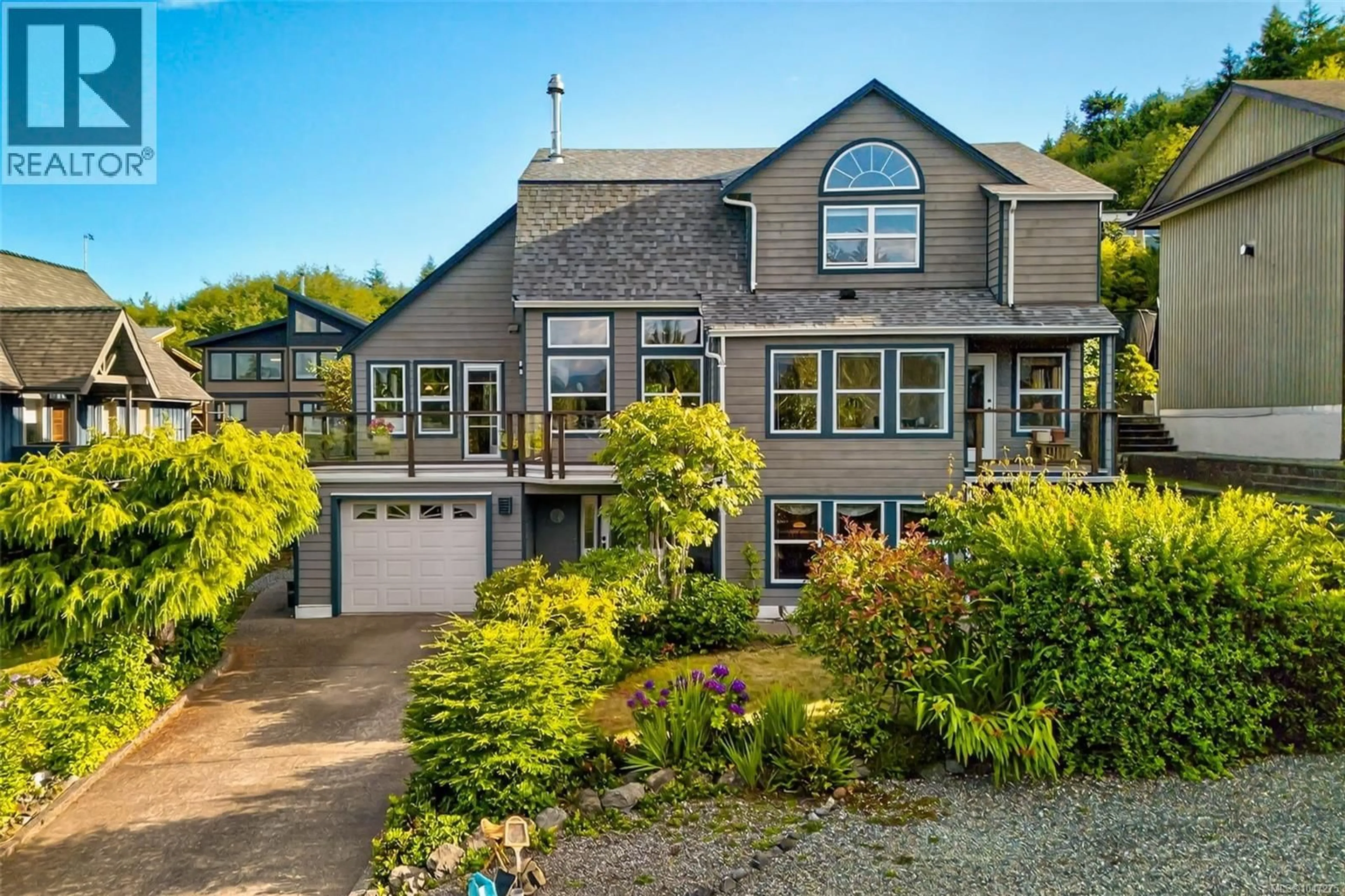 A pic from outside/outdoor area/front of a property/back of a property/a pic from drone, unknown for 607 PFEIFFER CRESCENT, Tofino British Columbia V0R2Z0