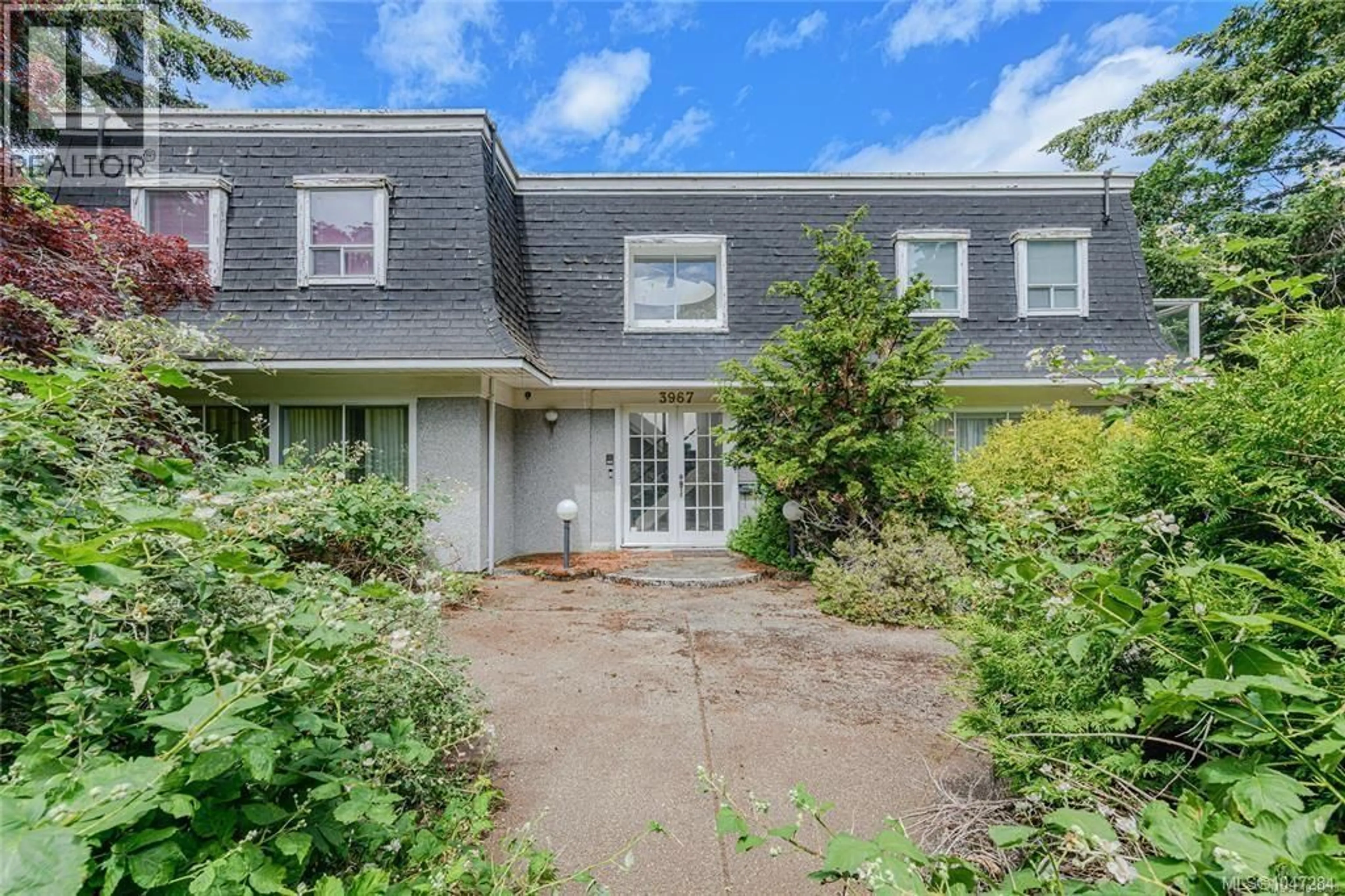 Unknown for 3967 JUAN DE FUCA TERRACE, Saanich British Columbia V8N5W9