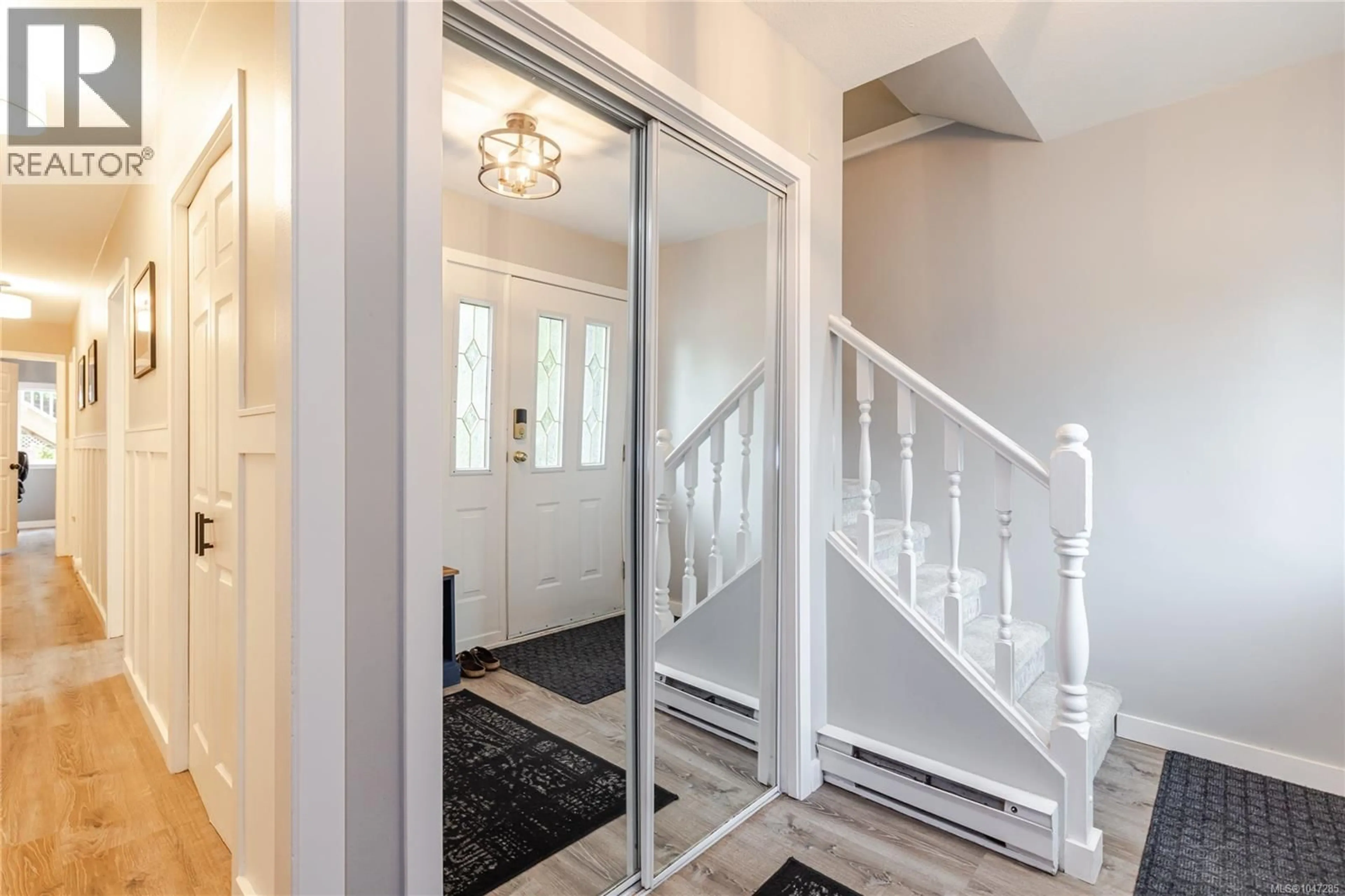 Indoor entryway for 5824 CARRINGTON ROAD, Nanaimo British Columbia V9T6C2