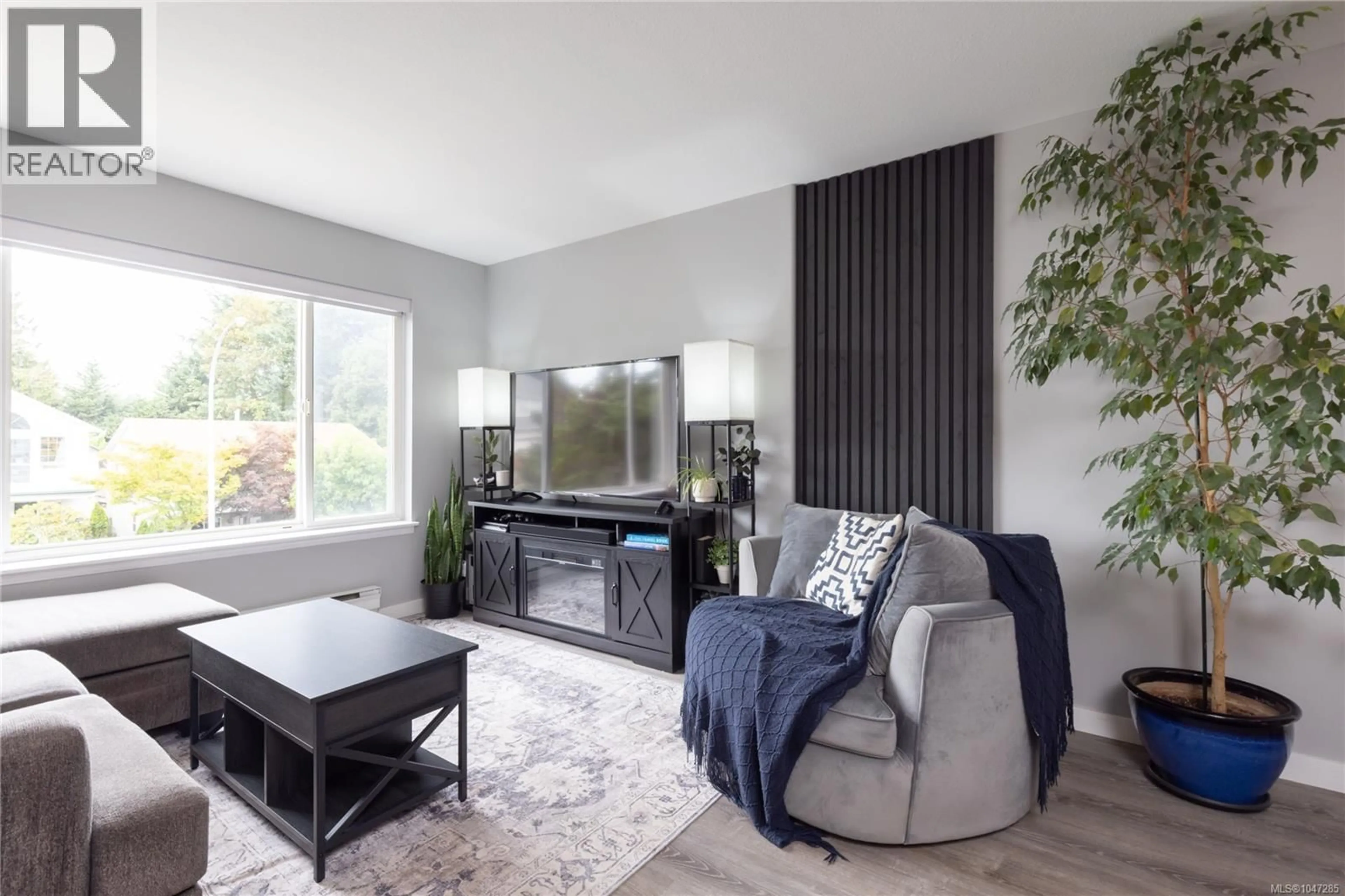 Living room with furniture, unknown for 5824 CARRINGTON ROAD, Nanaimo British Columbia V9T6C2