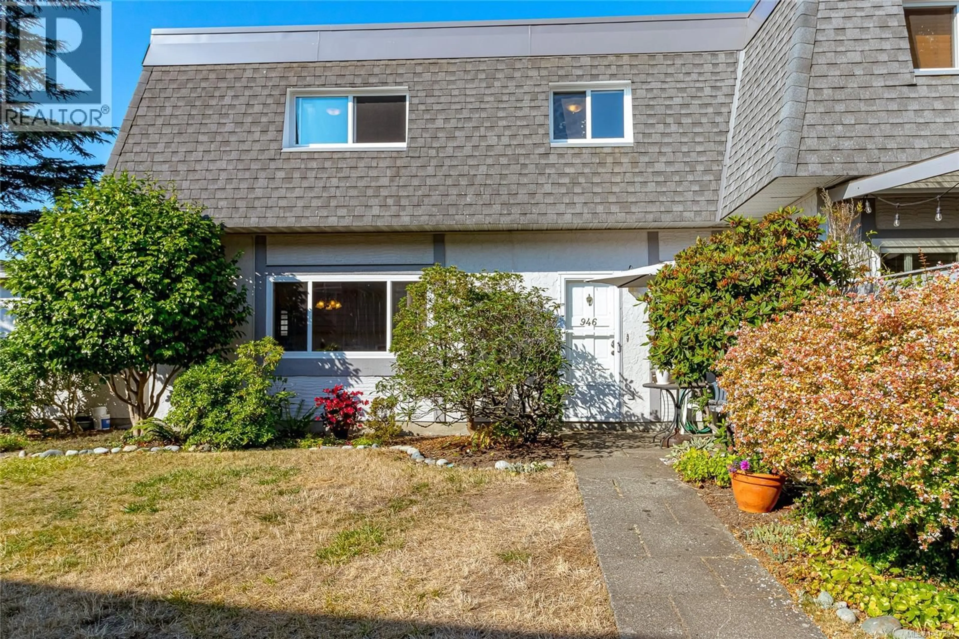 Patio, street for 946 MARKET STREET, Victoria British Columbia V8T2E9