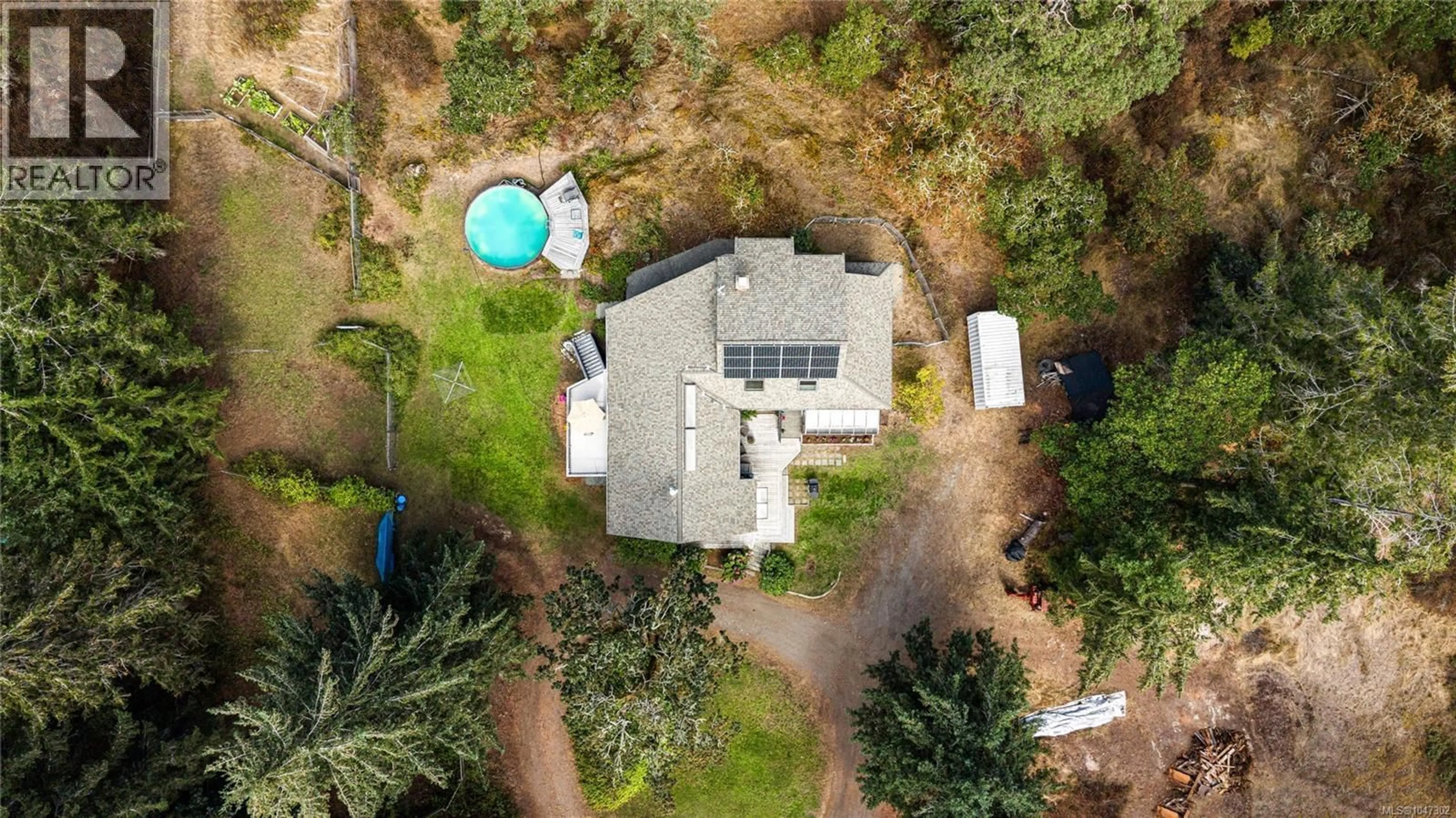 A pic from outside/outdoor area/front of a property/back of a property/a pic from drone, unknown for 6101 CASTLEROCK ROAD, Saanich British Columbia V9E2G5