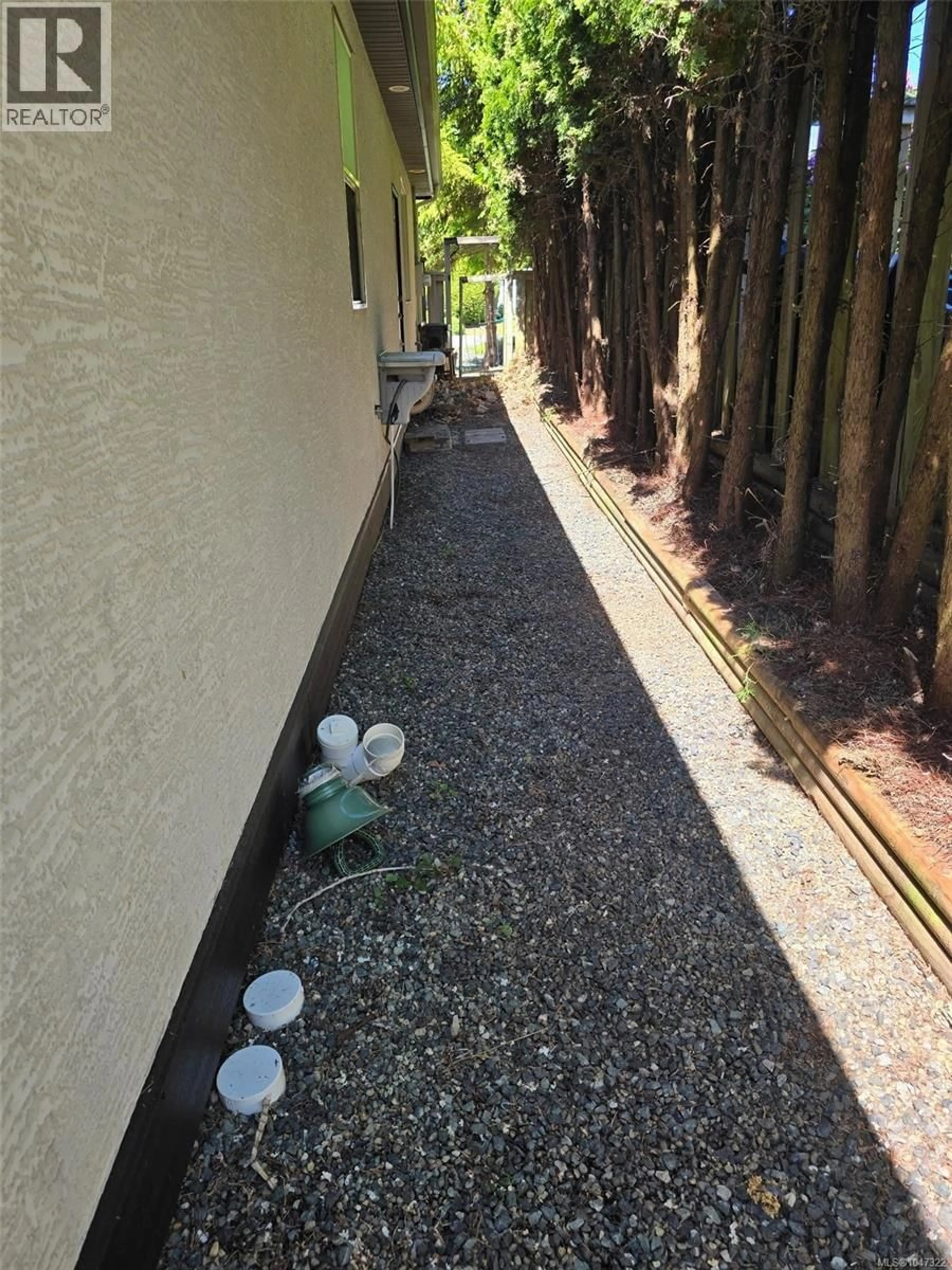 Patio, street for 538 ROWAN DRIVE, Qualicum Beach British Columbia V9K1K1