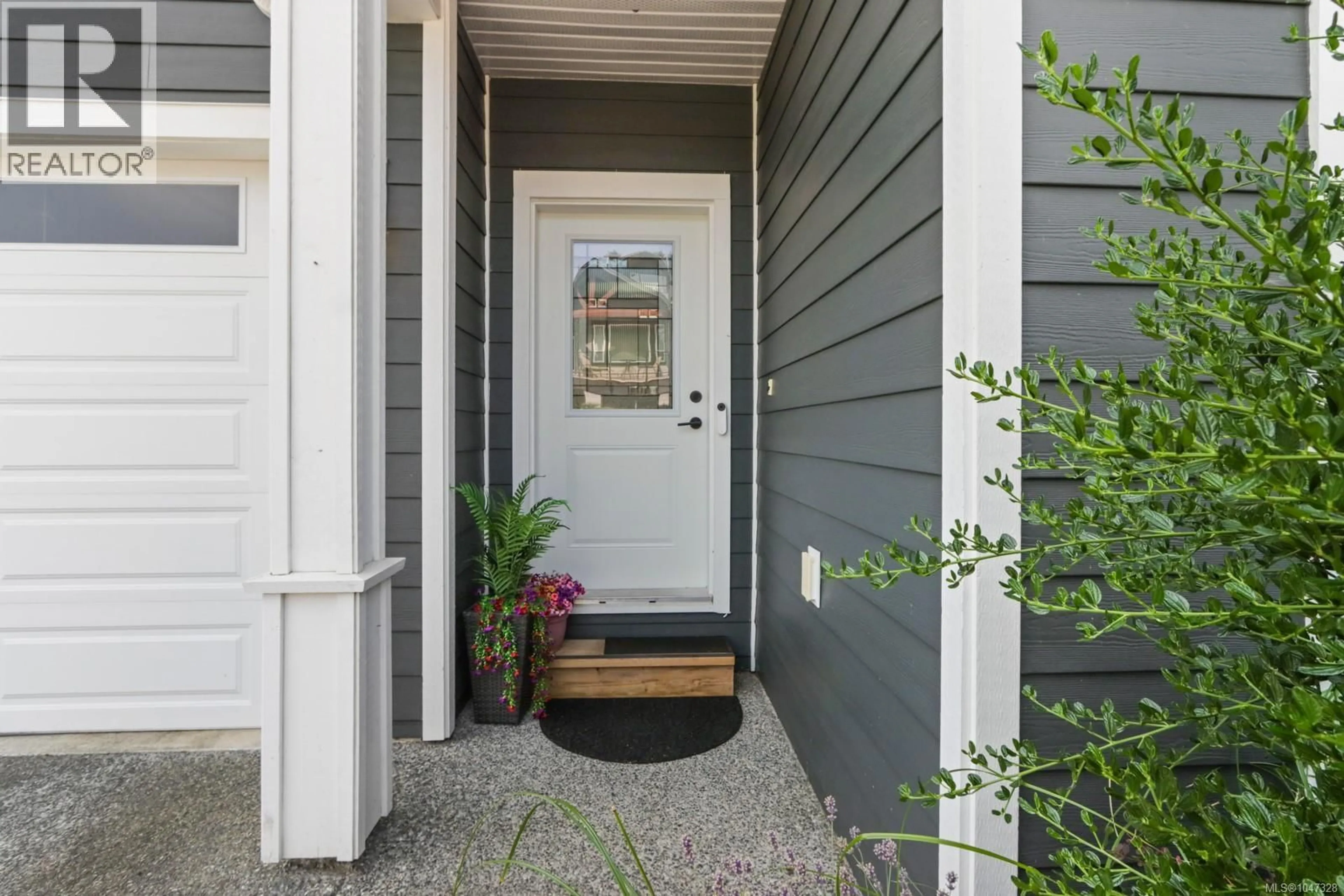 Indoor entryway for 234 GOLDEN OAKS CRESCENT, Nanaimo British Columbia V9T0K8