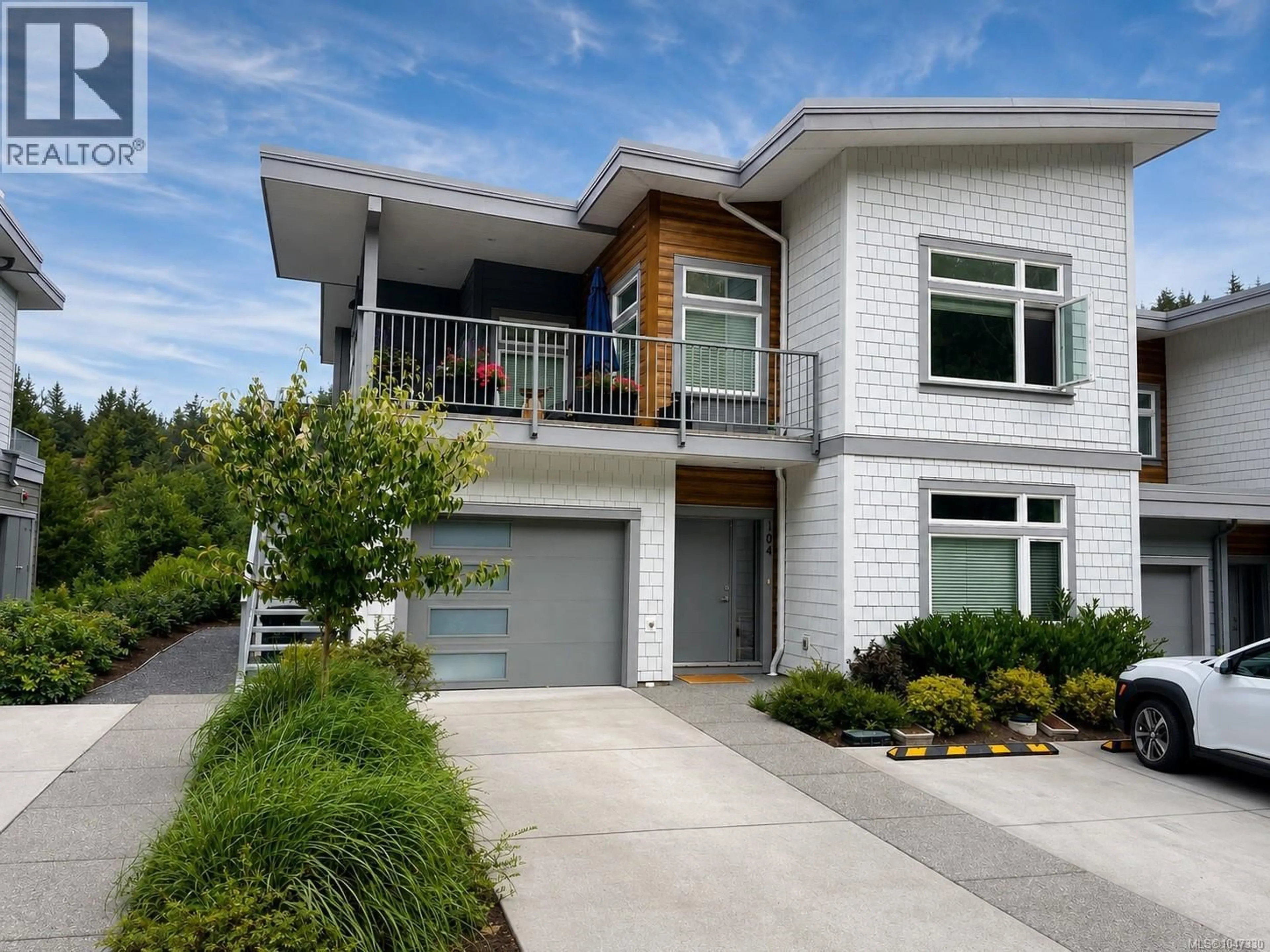 Home with vinyl exterior material, street for 104 - 5594 LINLEY VALLEY DRIVE, Nanaimo British Columbia V9T0K1