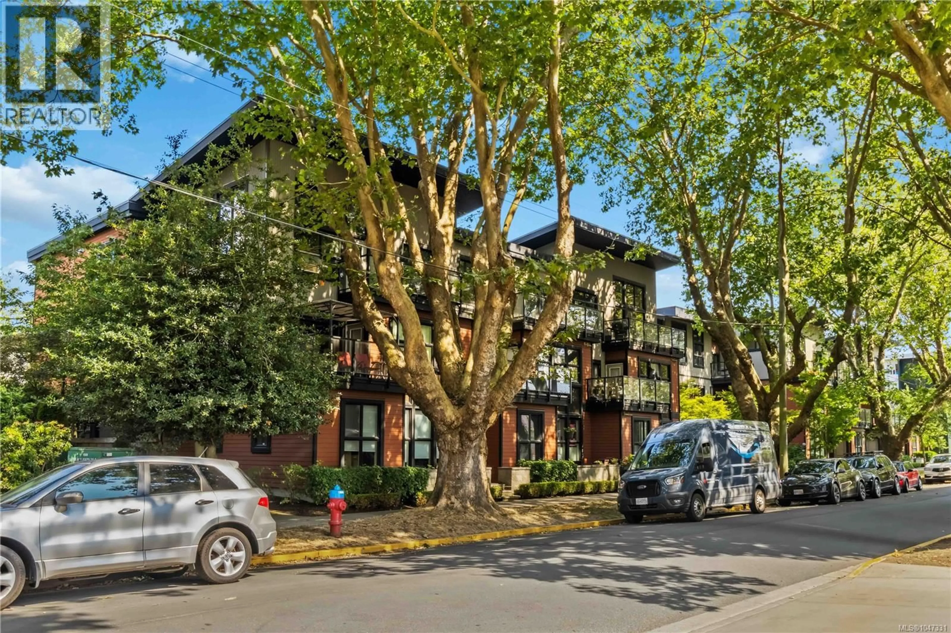 A pic from outside/outdoor area/front of a property/back of a property/a pic from drone, street for 105 - 630 SPEED AVENUE, Victoria British Columbia V8Z1A4