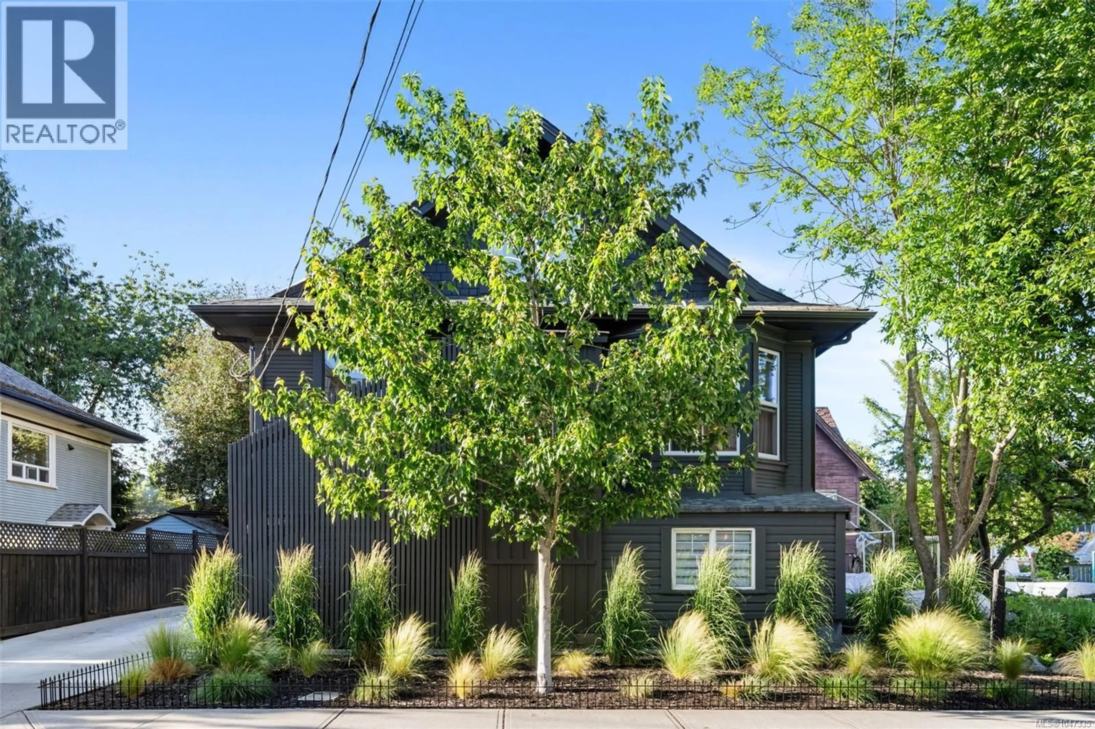 Home with brick exterior material, street for 1018 MASON STREET, Victoria British Columbia V8T1A3