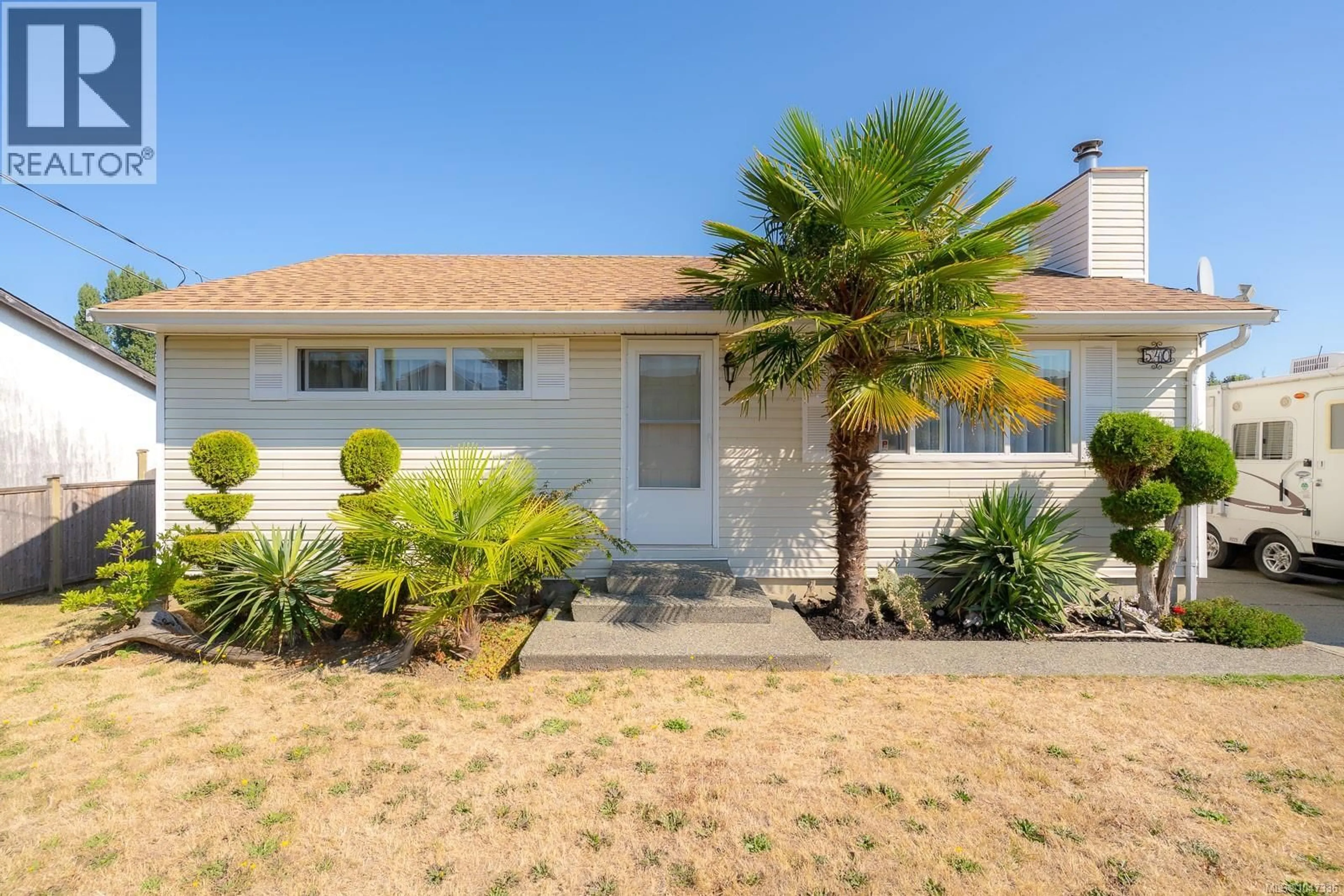 Home with vinyl exterior material, street for 540 DEERING STREET, Nanaimo British Columbia V9R1C1