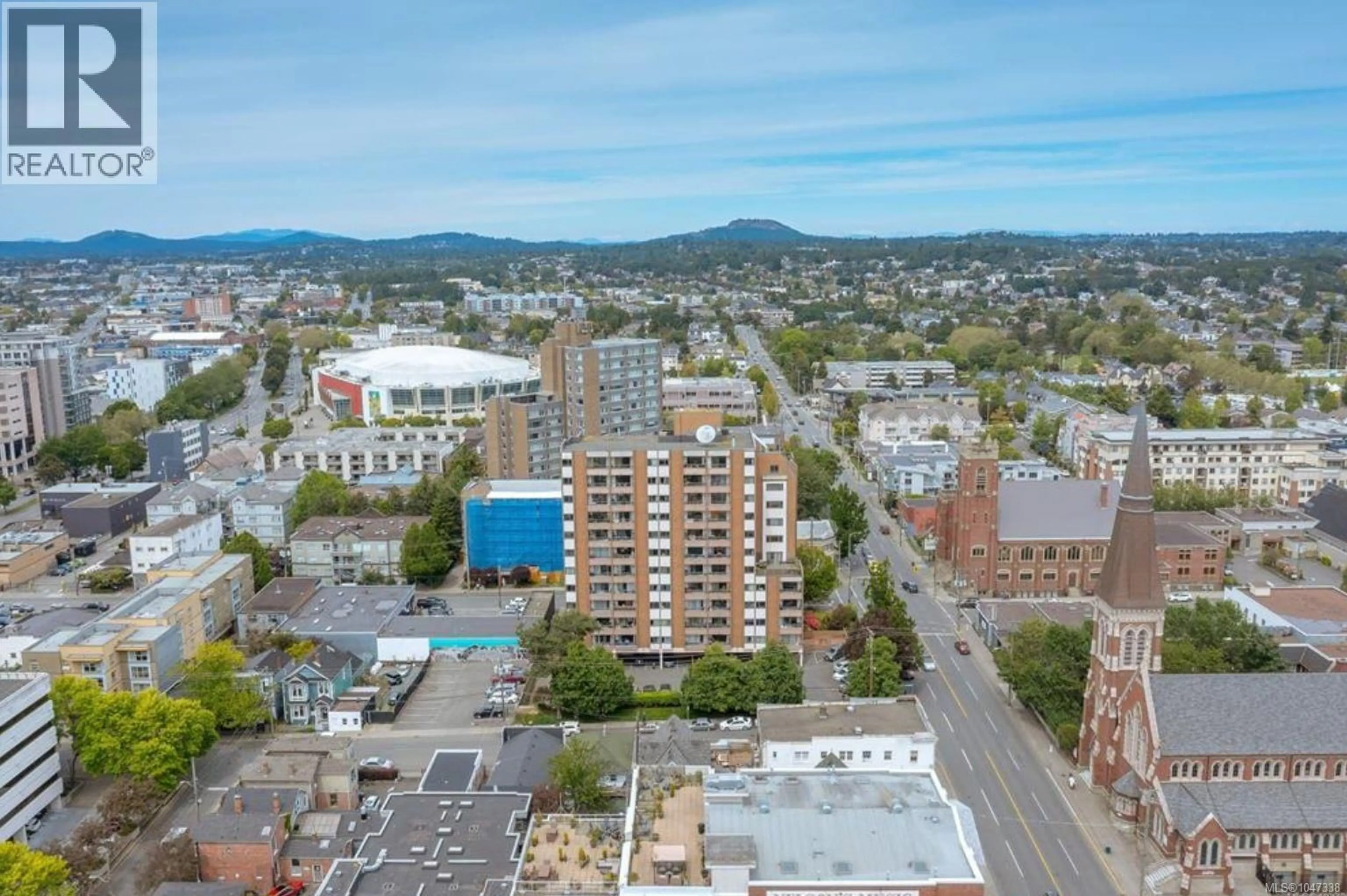 A pic from outside/outdoor area/front of a property/back of a property/a pic from drone, city buildings view from balcony for 1005 - 1630 QUADRA STREET, Victoria British Columbia V8W3J5