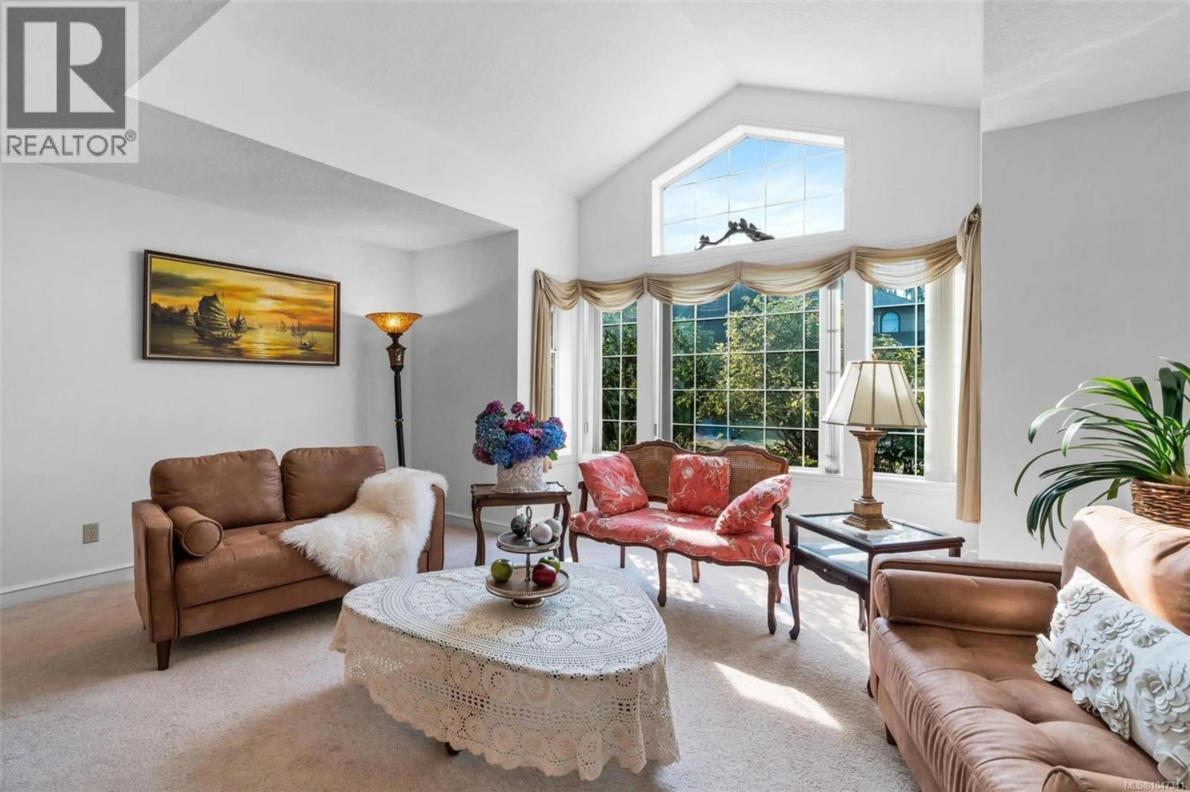 Living room with furniture, unknown for 4205 WAKEFIELD PLACE, Saanich British Columbia V8N6E6