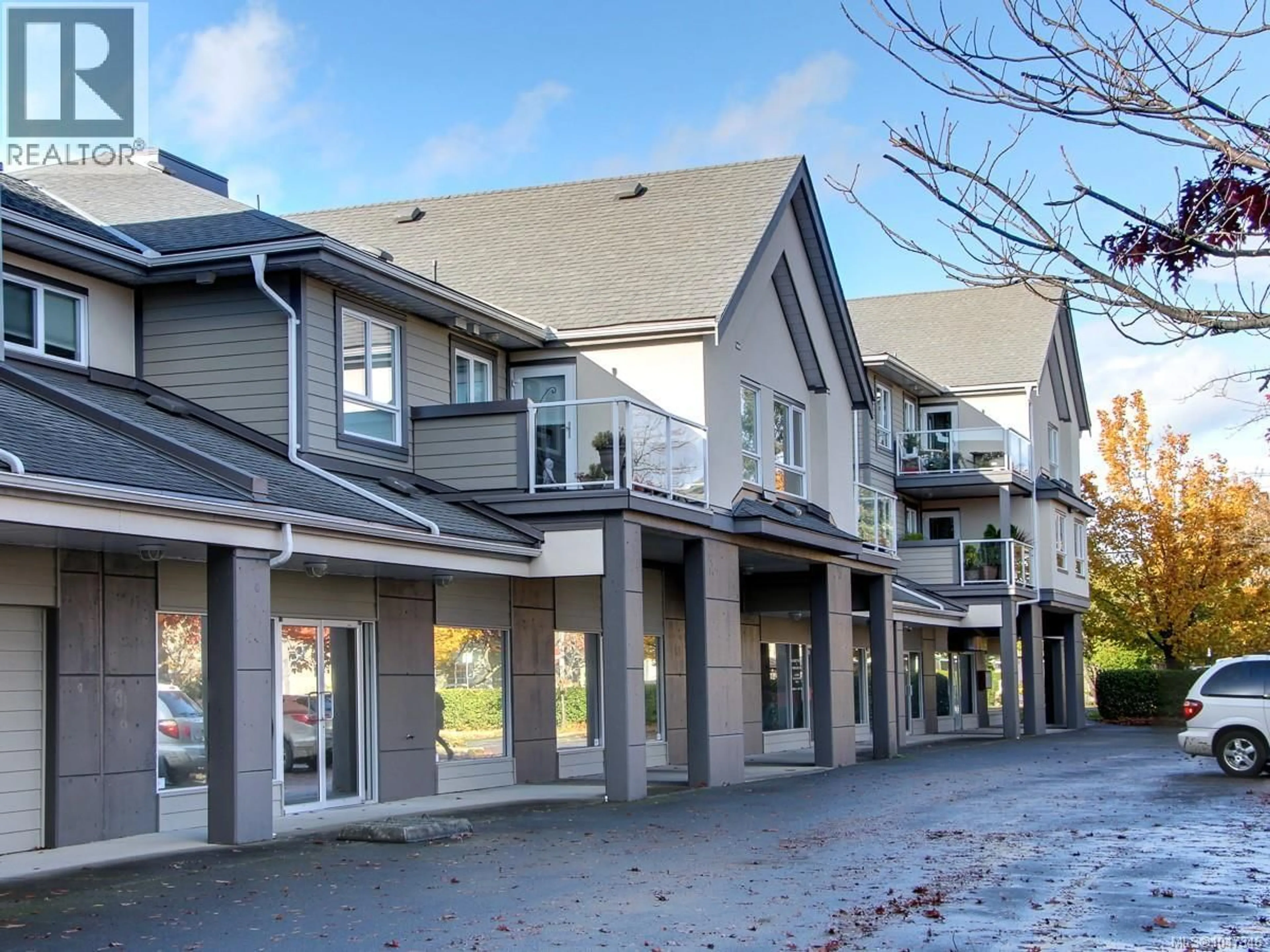 Patio, street for 101/103 - 2245 JAMES WHITE BOULEVARD, Sidney British Columbia V8L1Z5