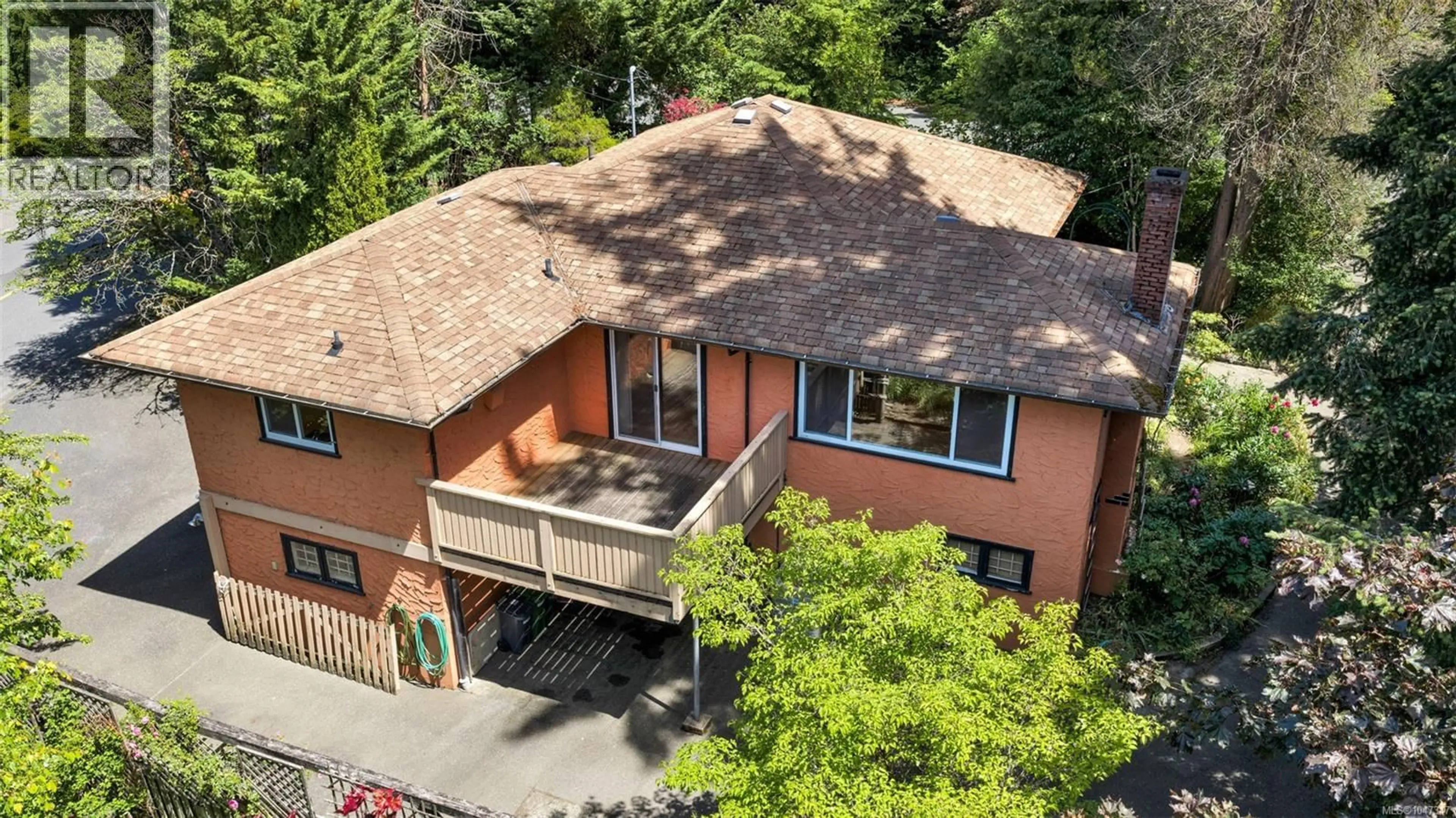 A pic from outside/outdoor area/front of a property/back of a property/a pic from drone, unknown for 6182 GRIEVE ROAD, Duncan British Columbia V9L2H1