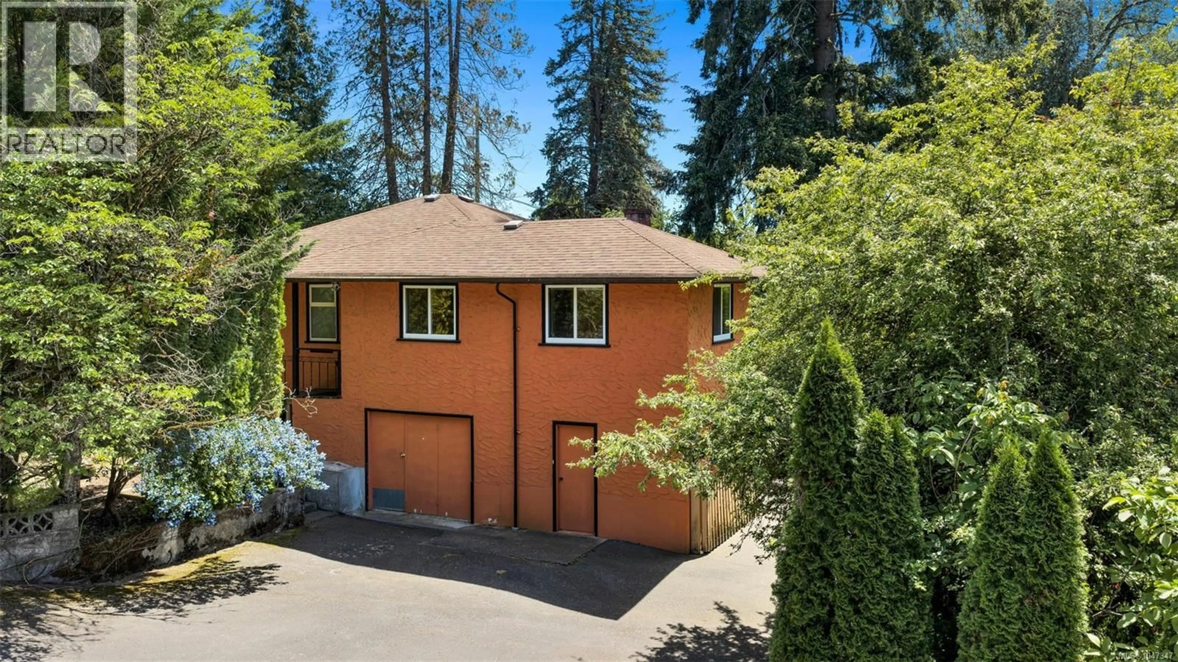 A pic from outside/outdoor area/front of a property/back of a property/a pic from drone, street for 6182 GRIEVE ROAD, Duncan British Columbia V9L2H1