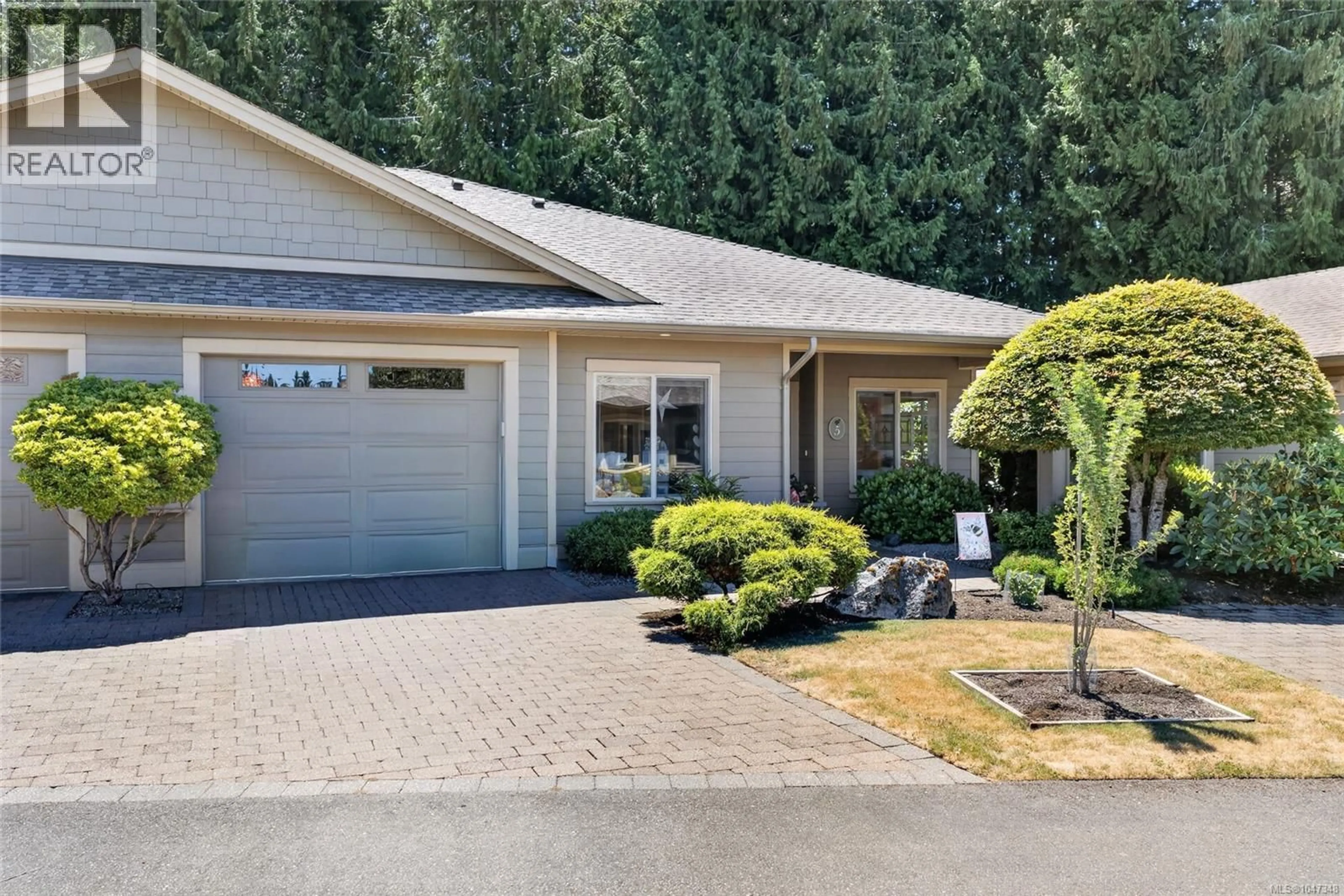 Home with vinyl exterior material, street for 5 - 161 SHELLY ROAD, Parksville British Columbia V9P2H8