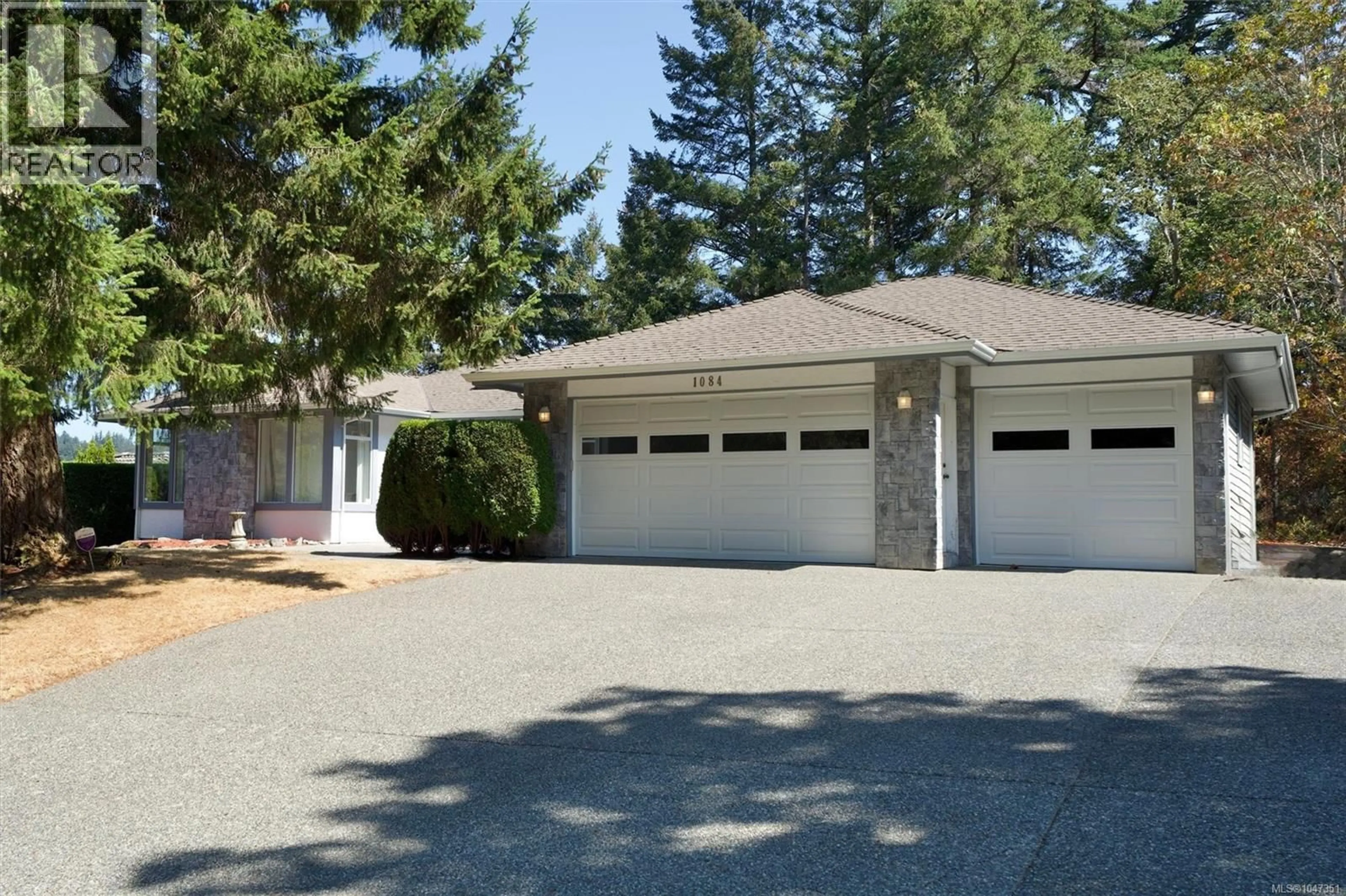 Unknown for 1084 VALEWOOD TRAIL, Saanich British Columbia V8X5E3