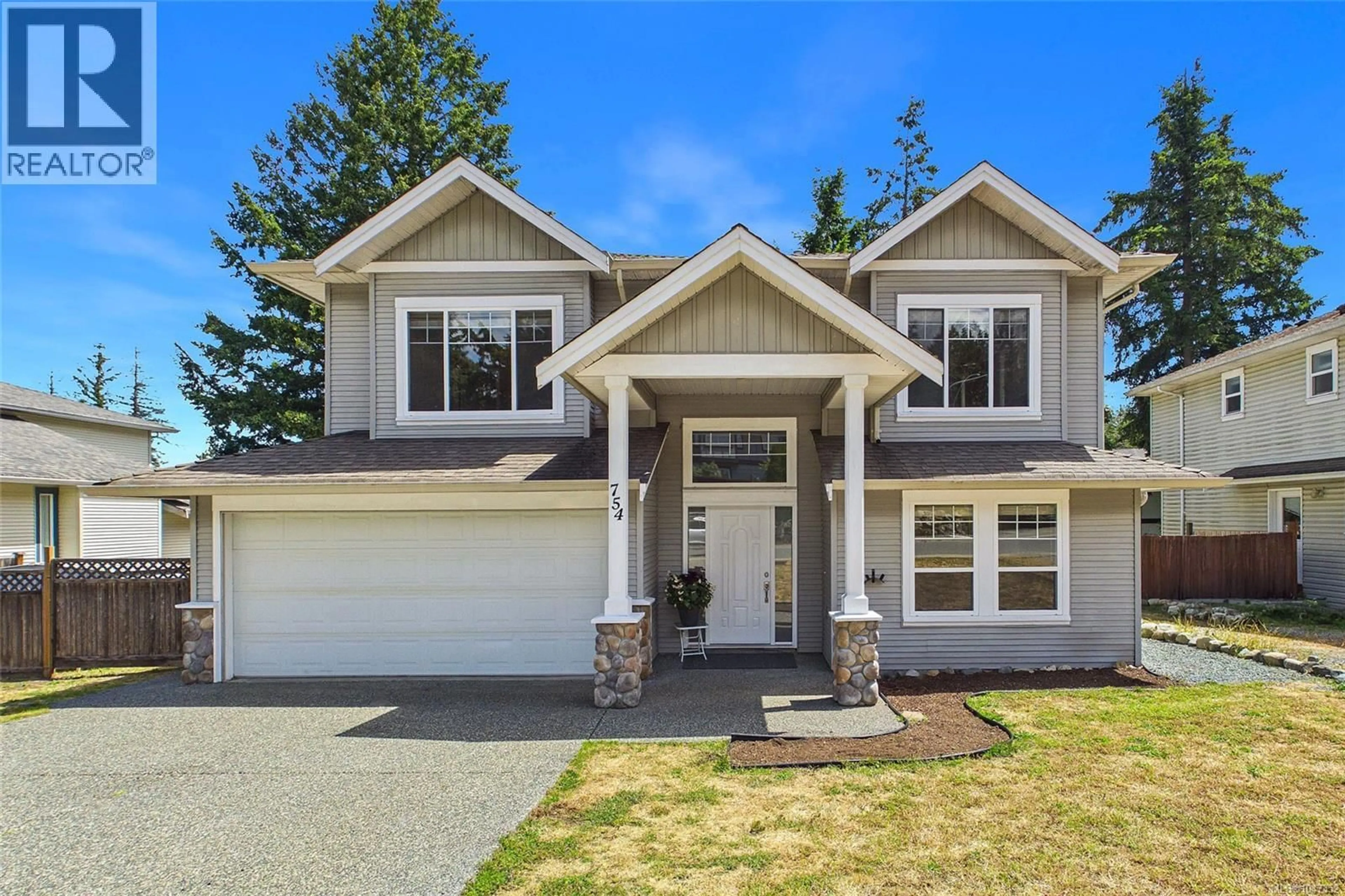 Home with vinyl exterior material, street for 754 SOUTHLAND WAY, Nanaimo British Columbia V9R6P4