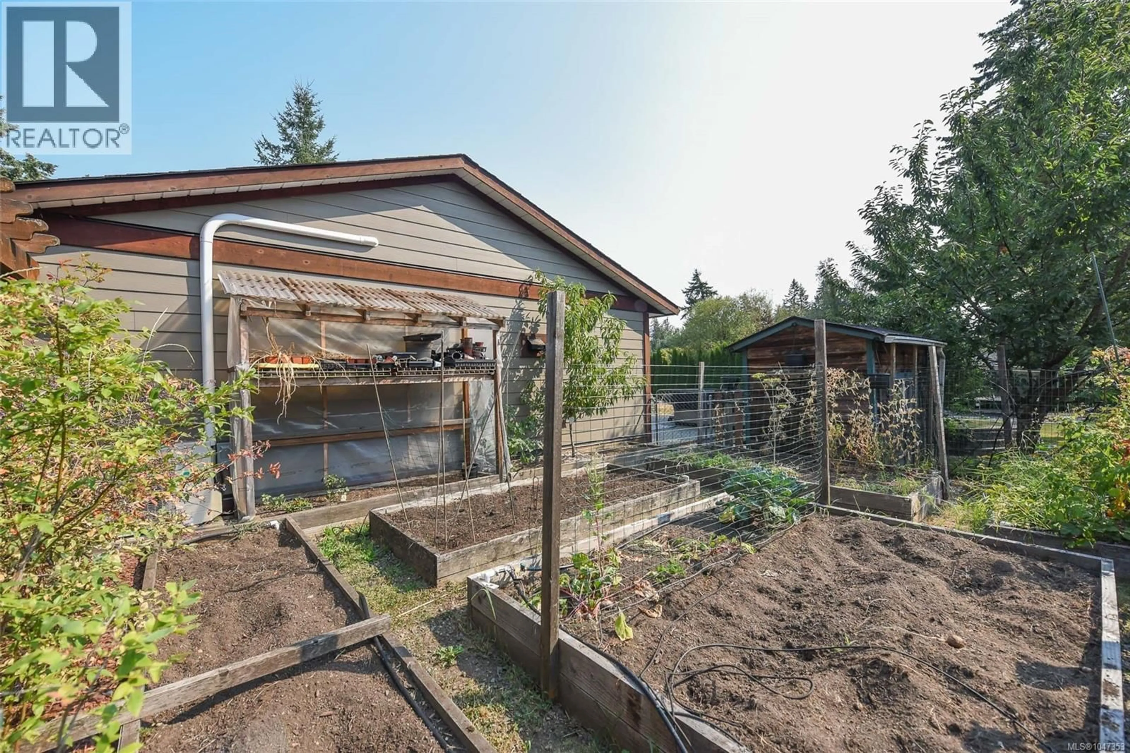 Patio, street for 1530 GRAYLING DRIVE, Comox British Columbia V9M3Z7
