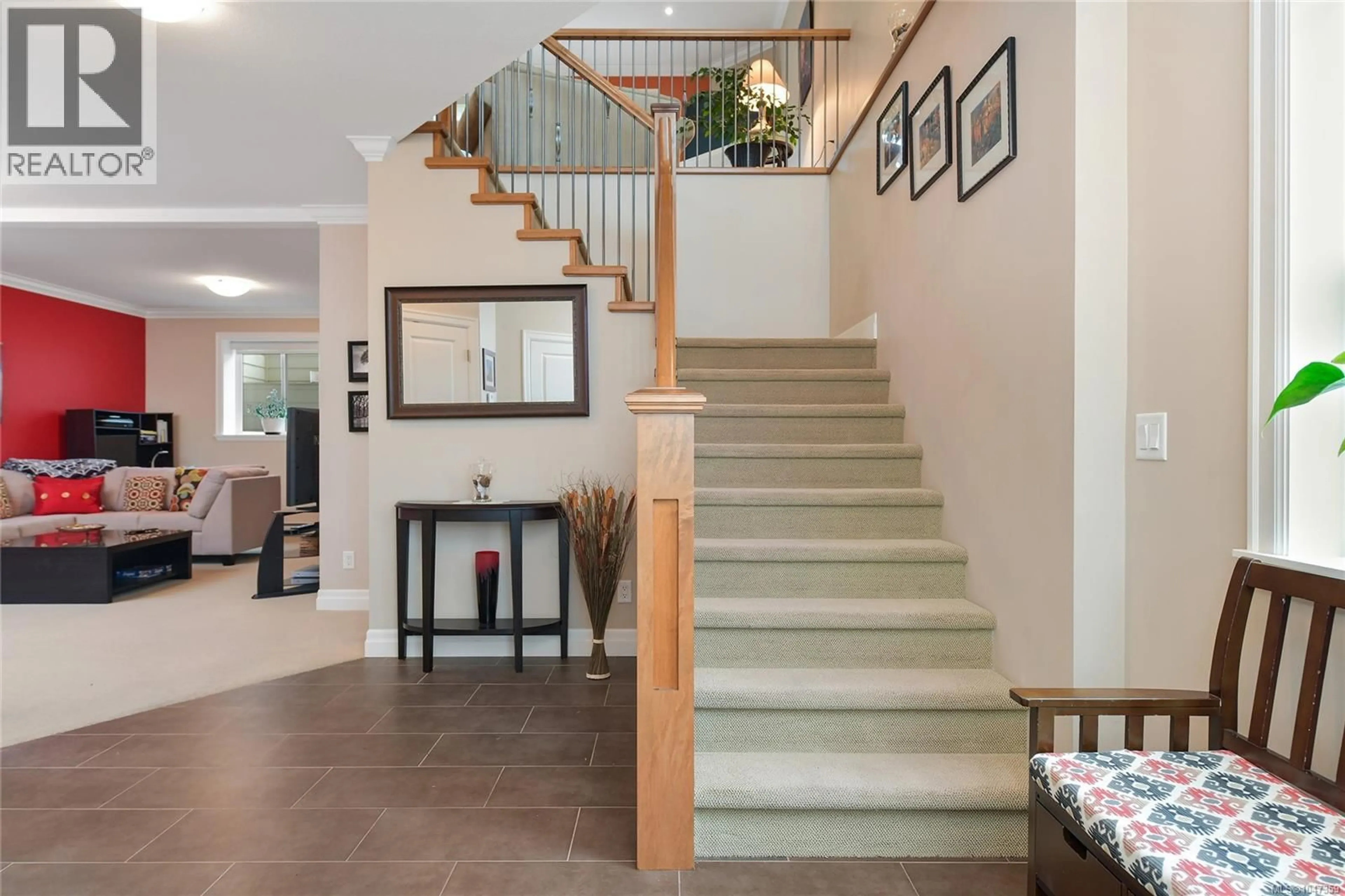 Indoor foyer for 17 - 6995 NORDIN ROAD, Sooke British Columbia V9Z1L4
