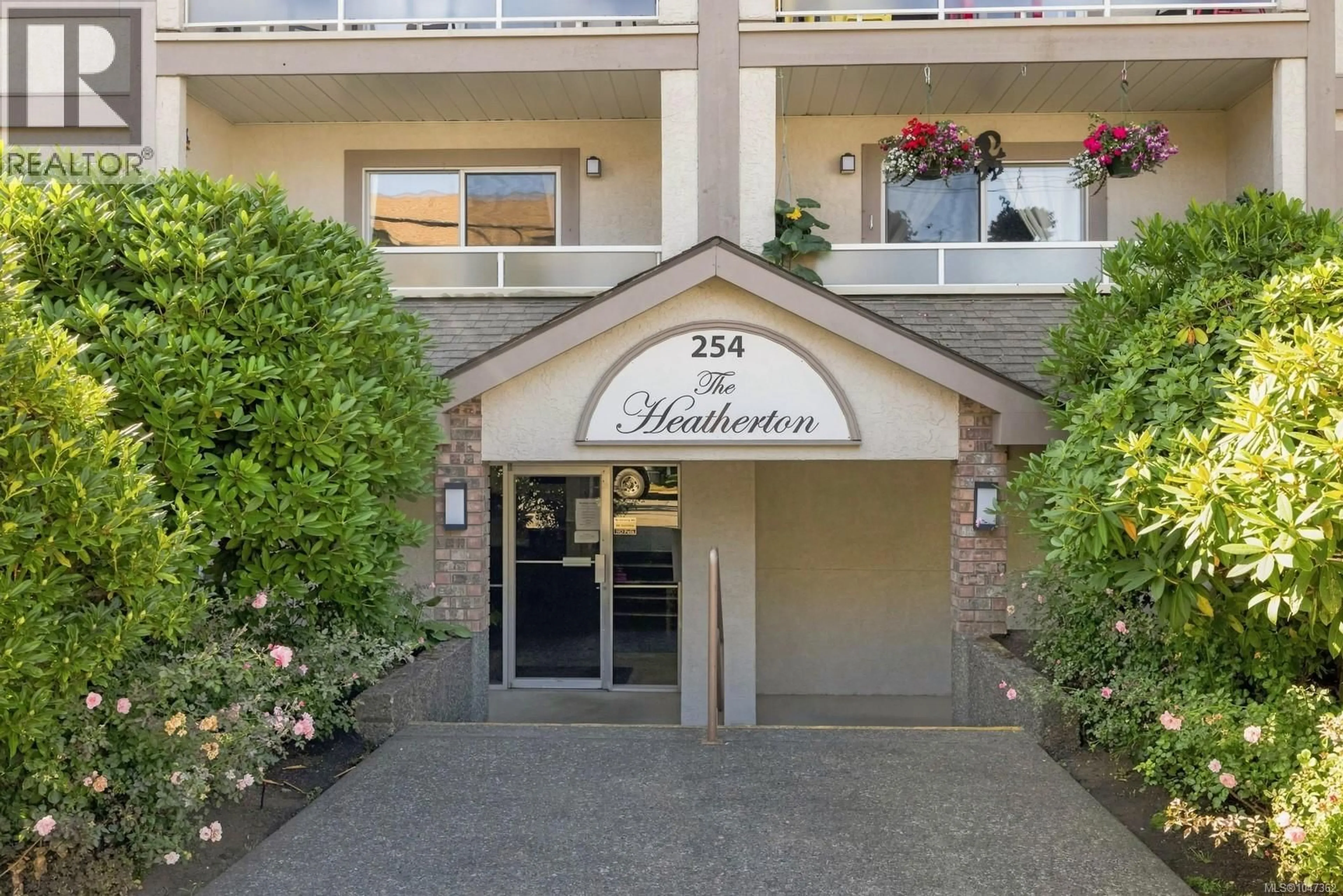 Indoor foyer for 307 - 254 FIRST STREET, Duncan British Columbia V9L1R2