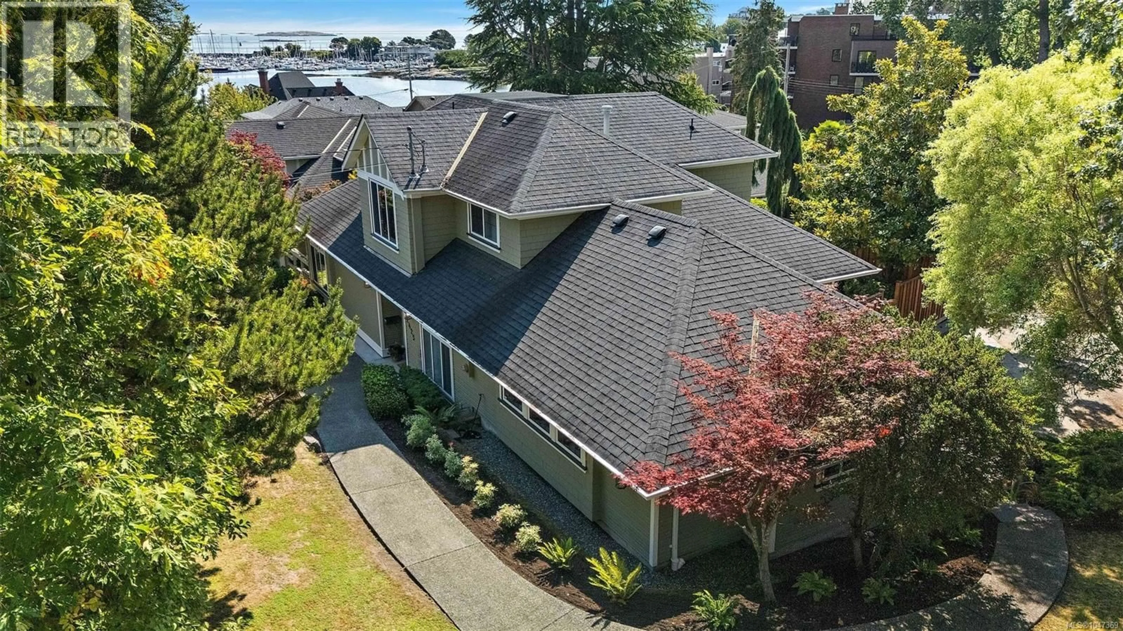 A pic from outside/outdoor area/front of a property/back of a property/a pic from drone, street for 2425 OAK BAY AVENUE, Oak Bay British Columbia V8R1H3