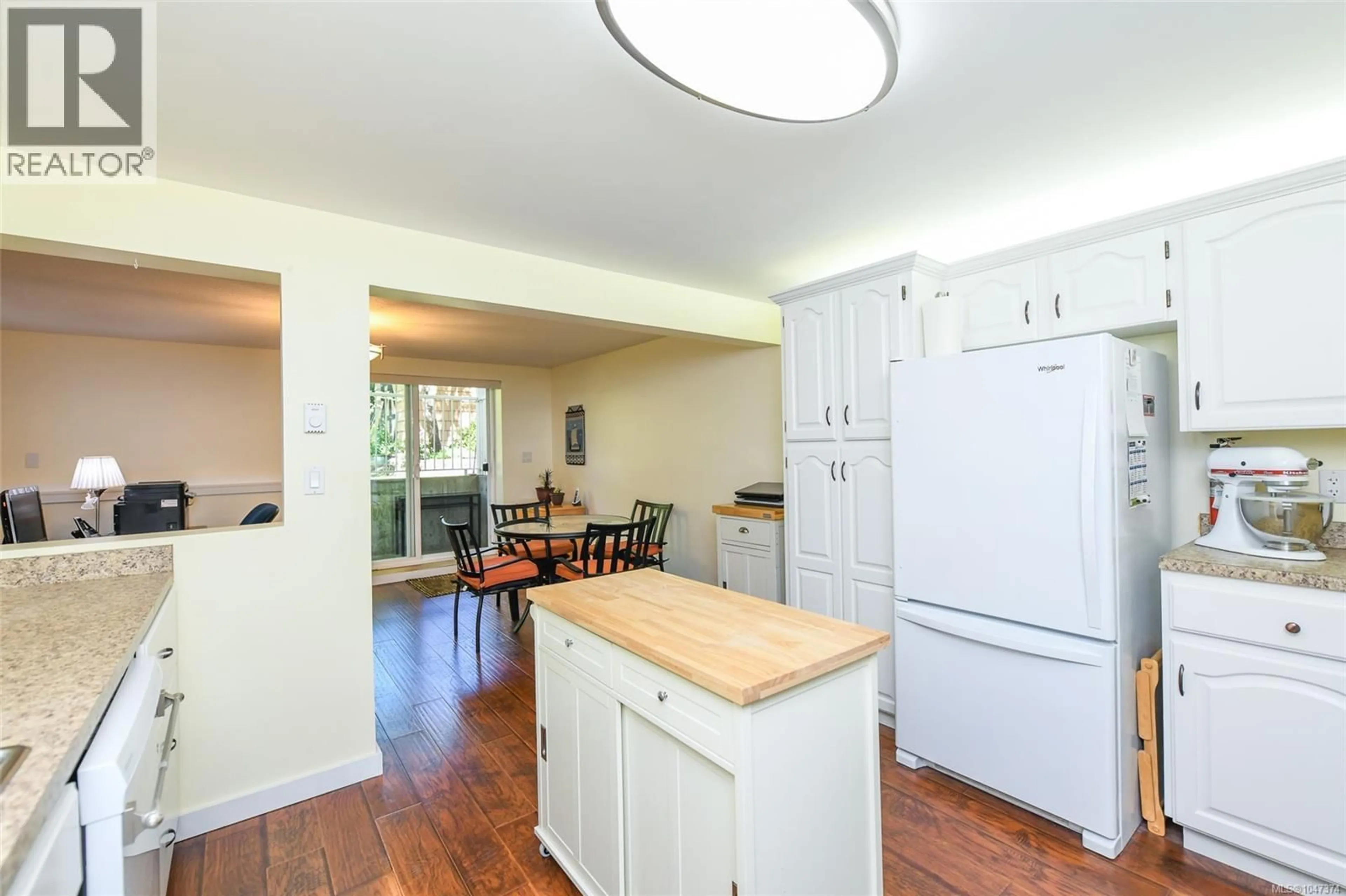 Open concept kitchen, unknown for 635 PRITCHARD ROAD, Comox British Columbia V9M3J1