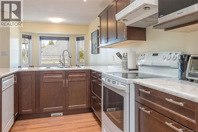 753 SORIEL ROAD, Parksville 2