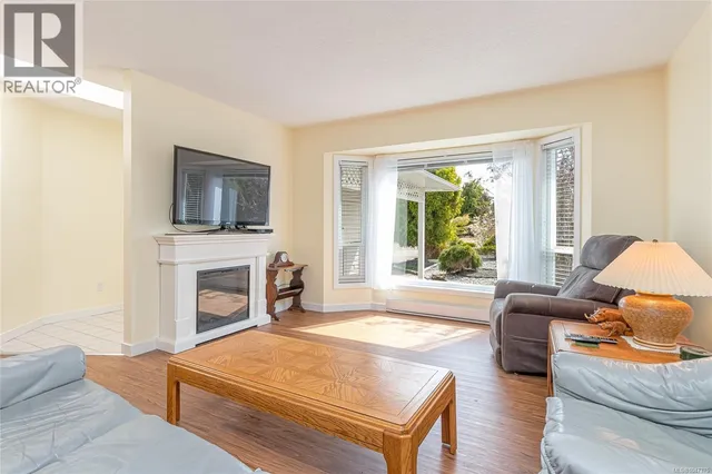 753 SORIEL ROAD, Parksville 5