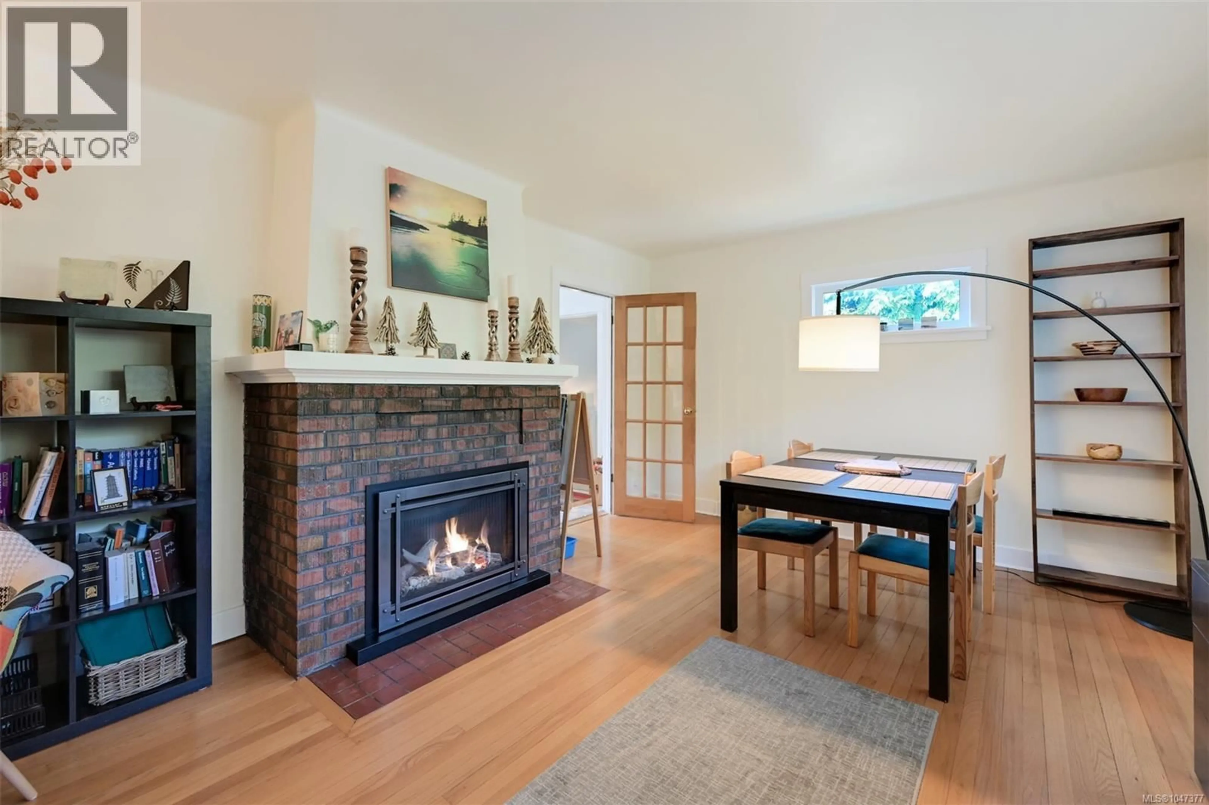 Unknown for 3374 COOK STREET, Saanich British Columbia V8X1A8